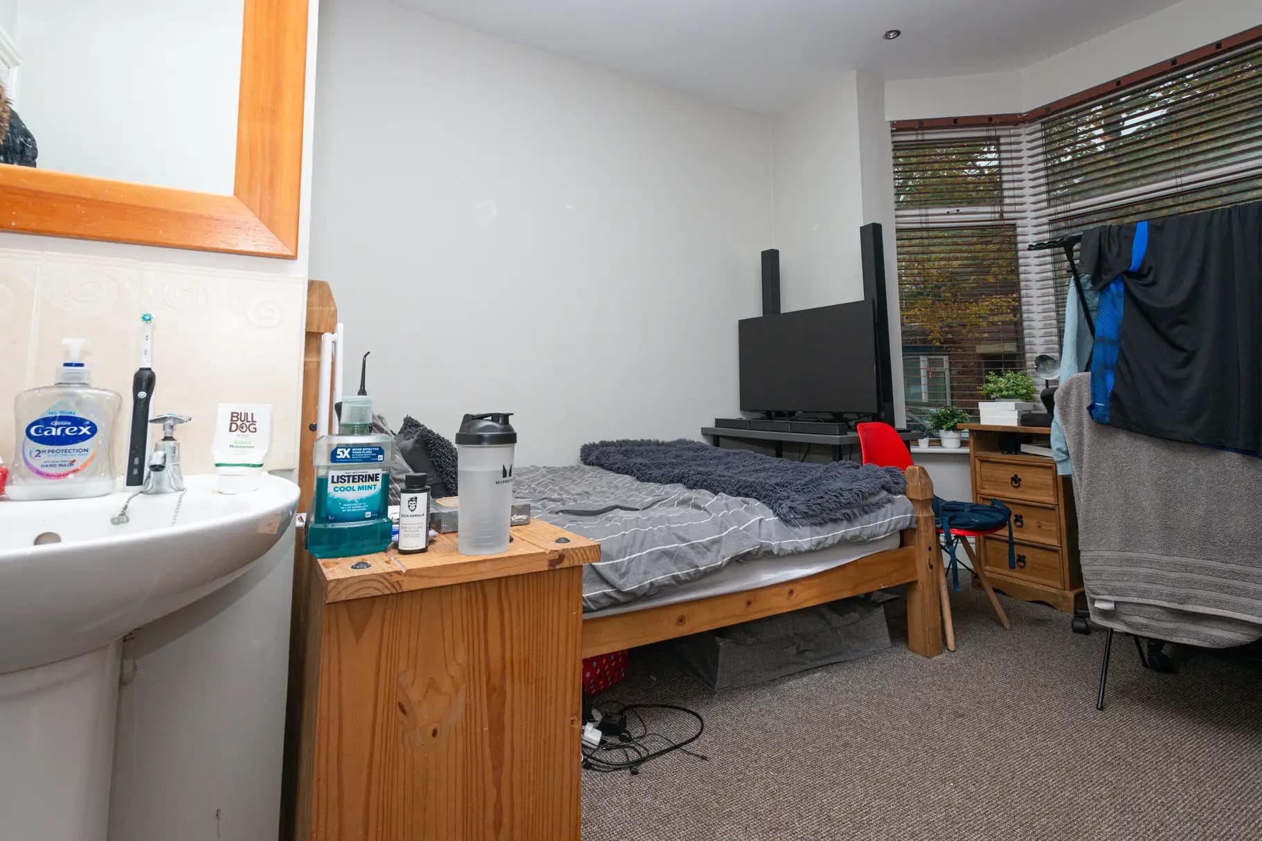 property photo 16 of 29