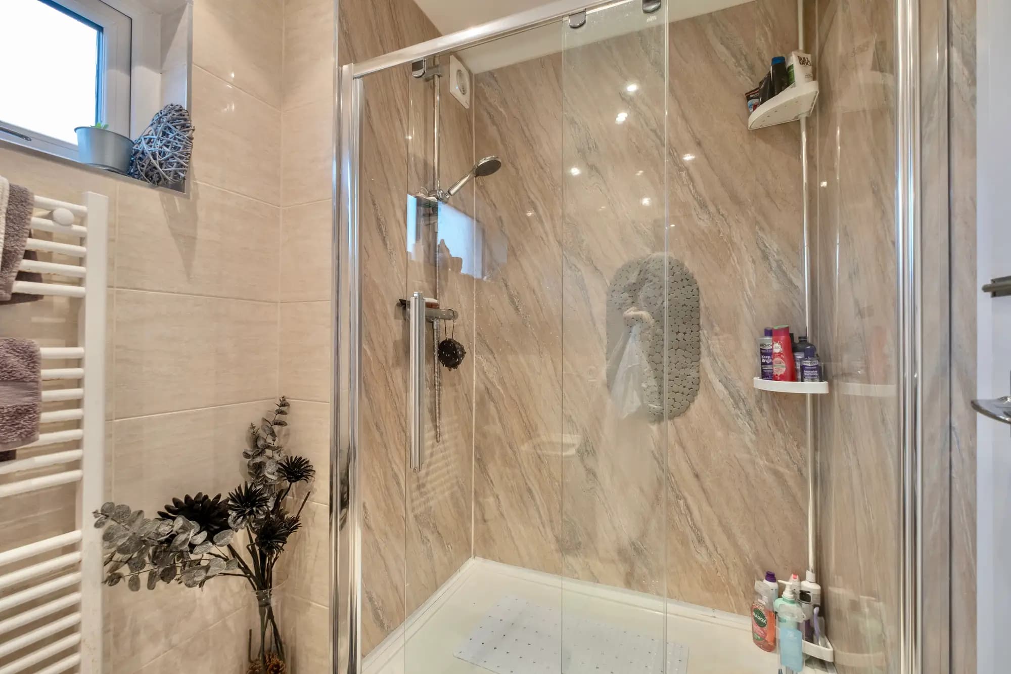 property photo 9 of 24