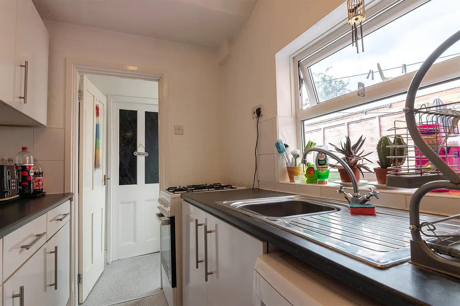 property photo 6 of 25