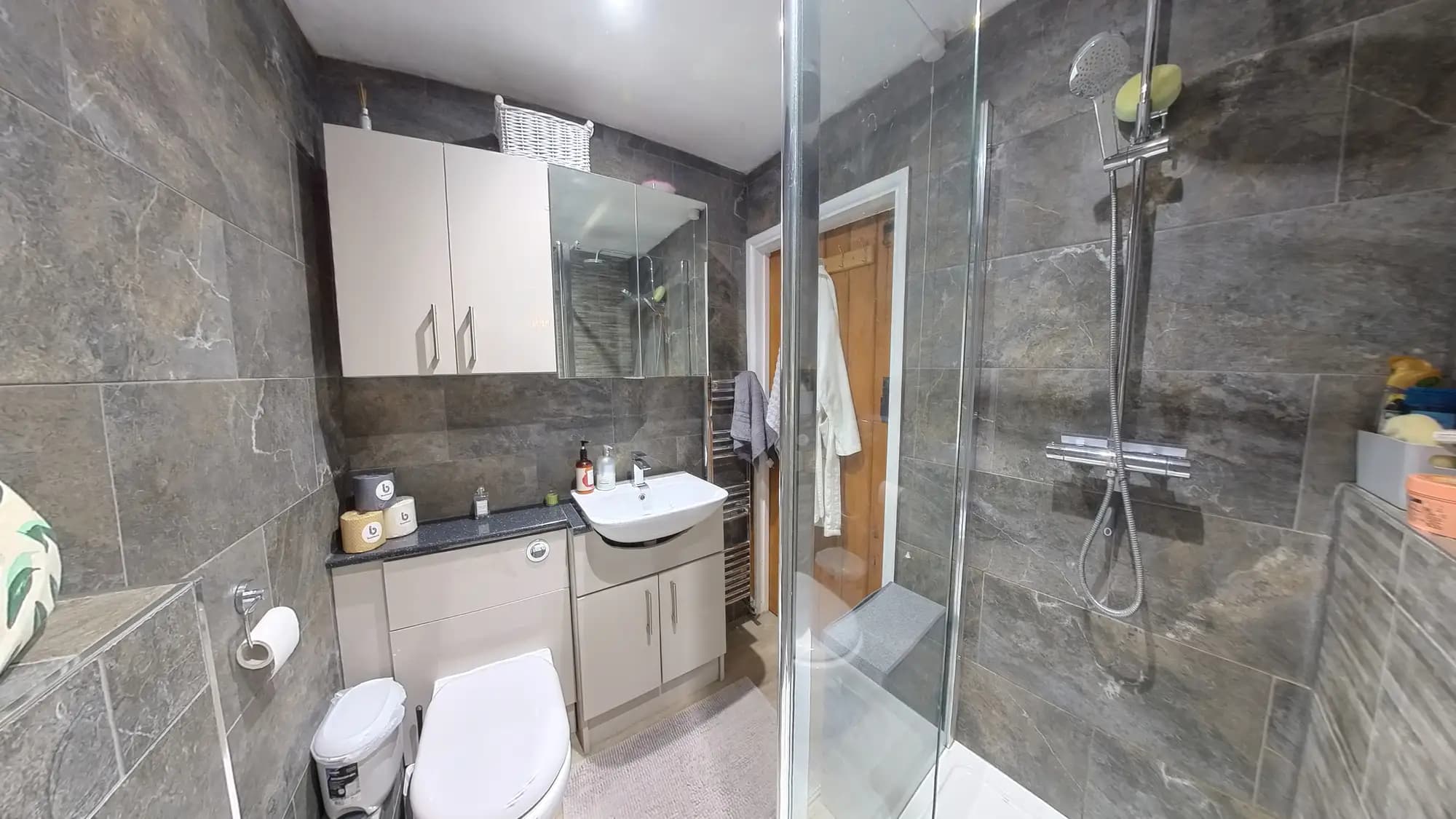 property photo 10 of 30