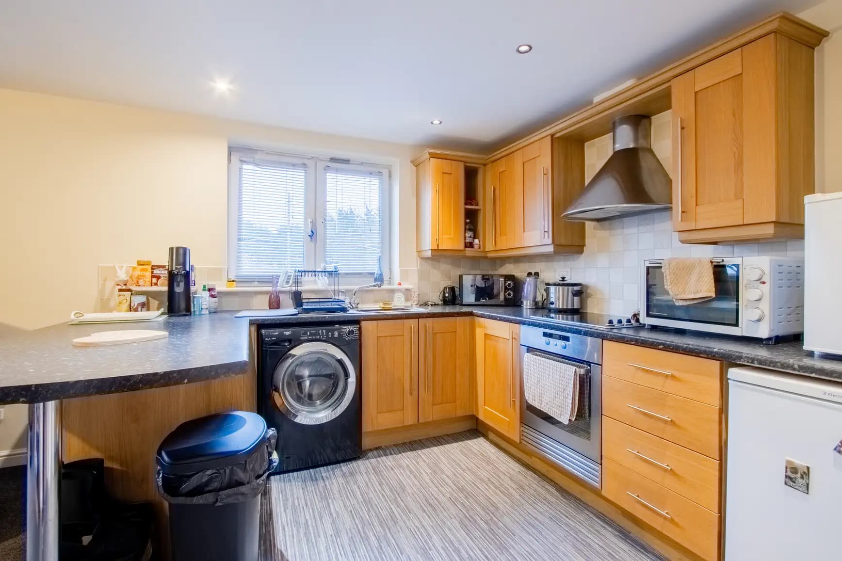 property photo 5 of 13