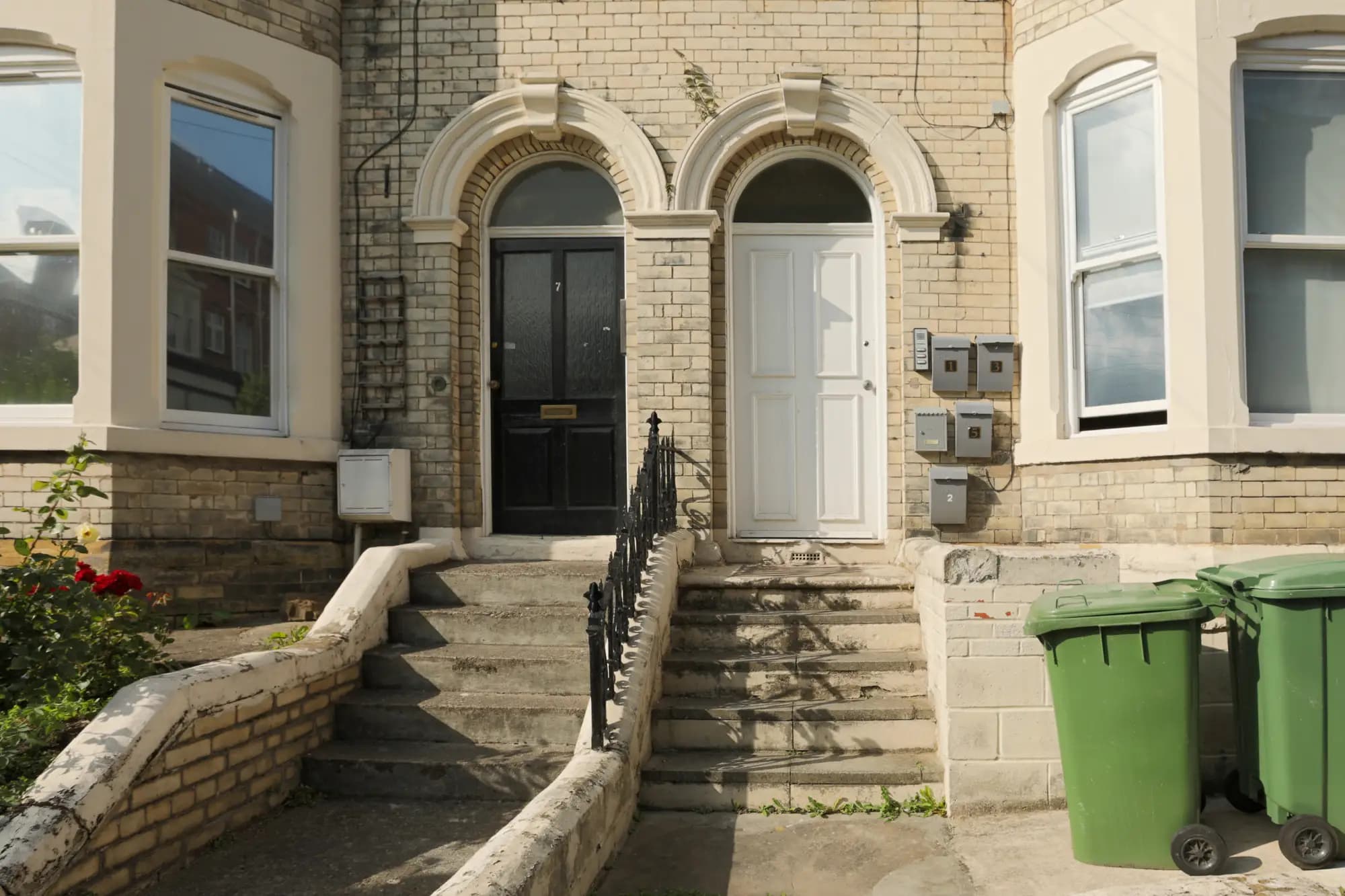 property photo 13 of 14