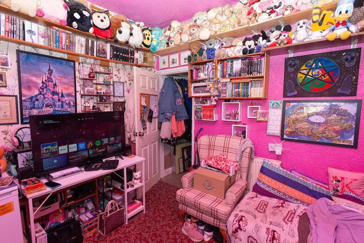 property photo 4 of 19