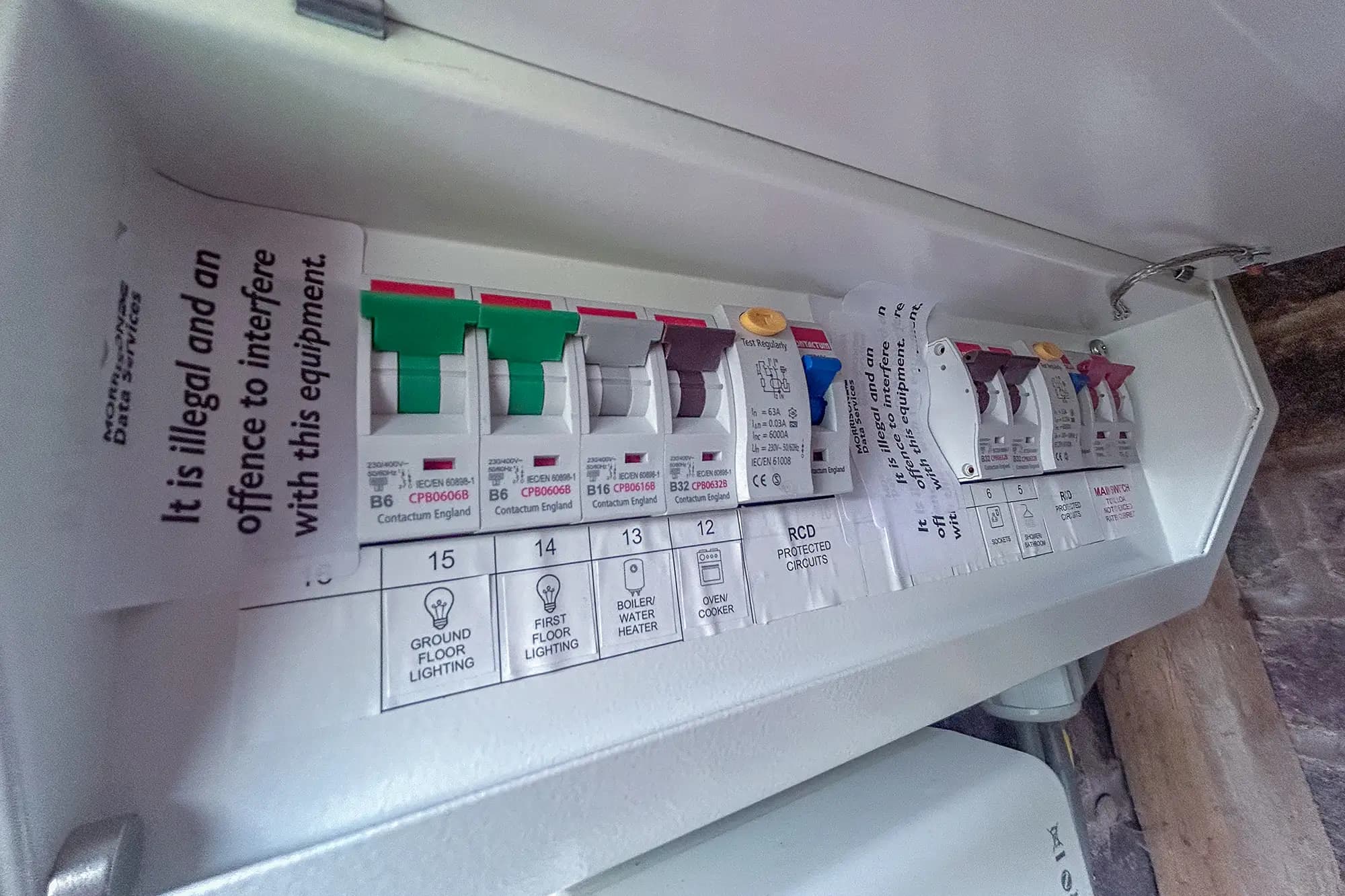 property photo 14 of 19