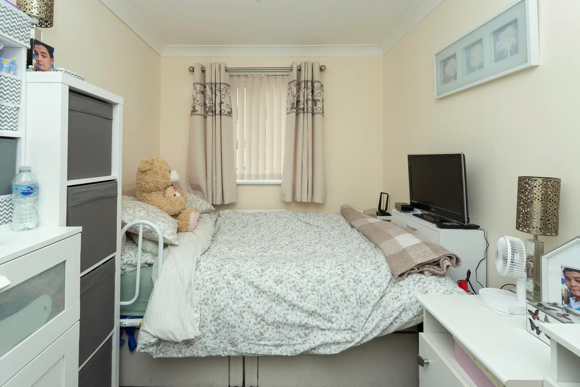 property photo 10 of 17