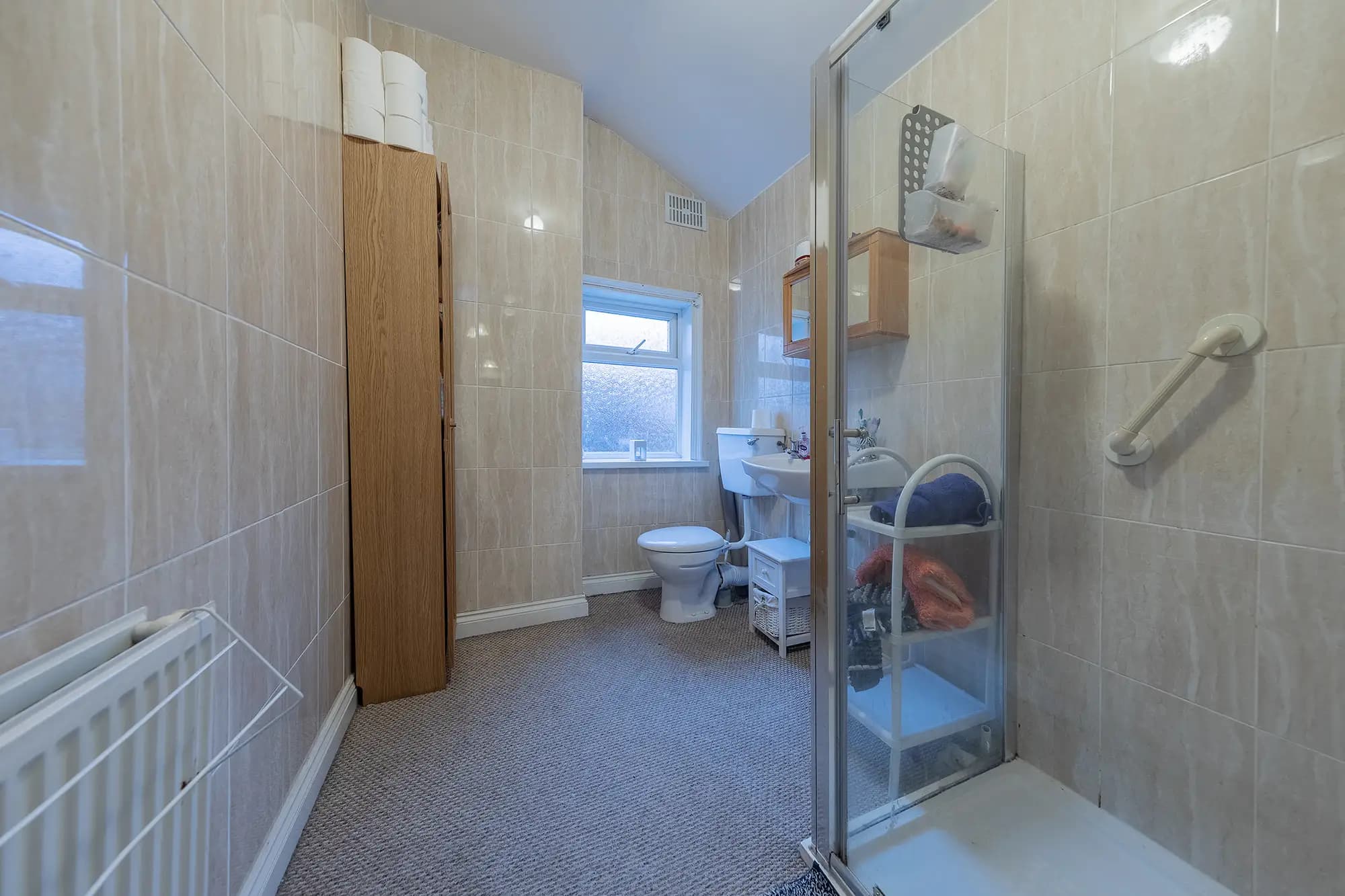 property photo 10 of 27