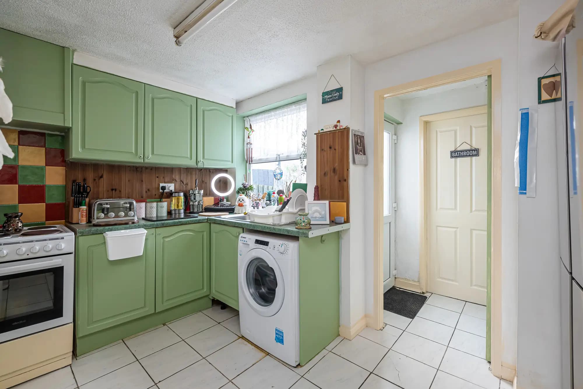 property photo 6 of 22