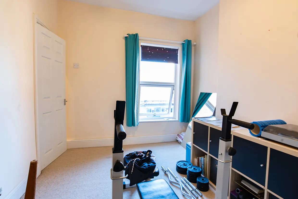 property photo 8 of 21