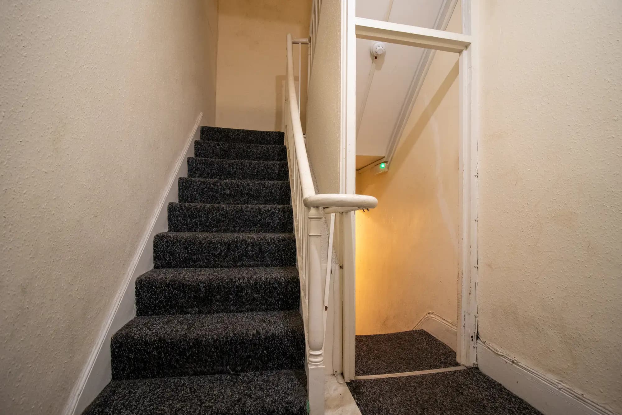 property photo 9 of 17