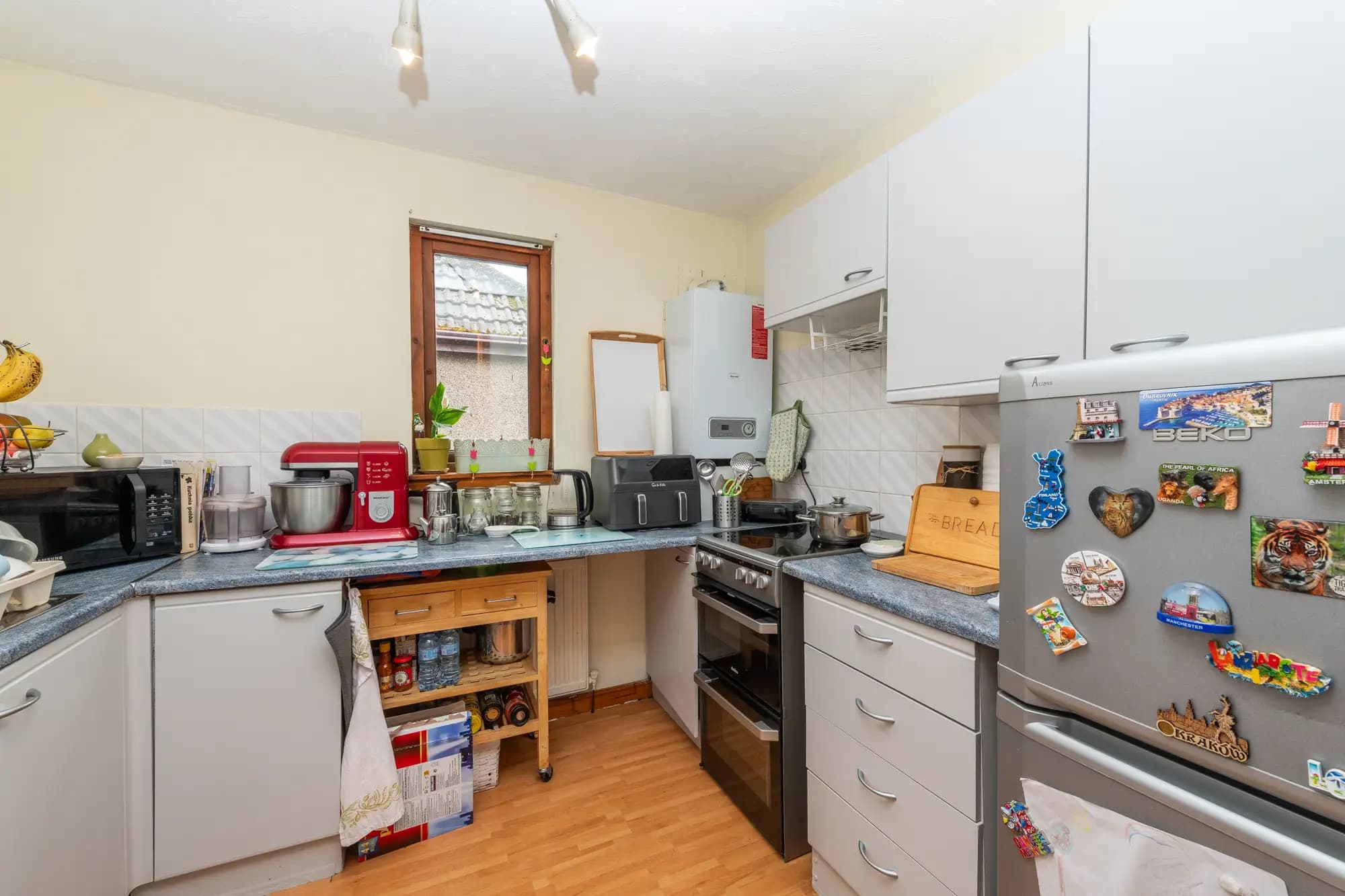 property photo 8 of 25