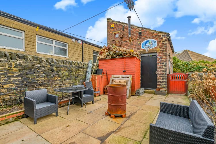 property photo 16 of 20