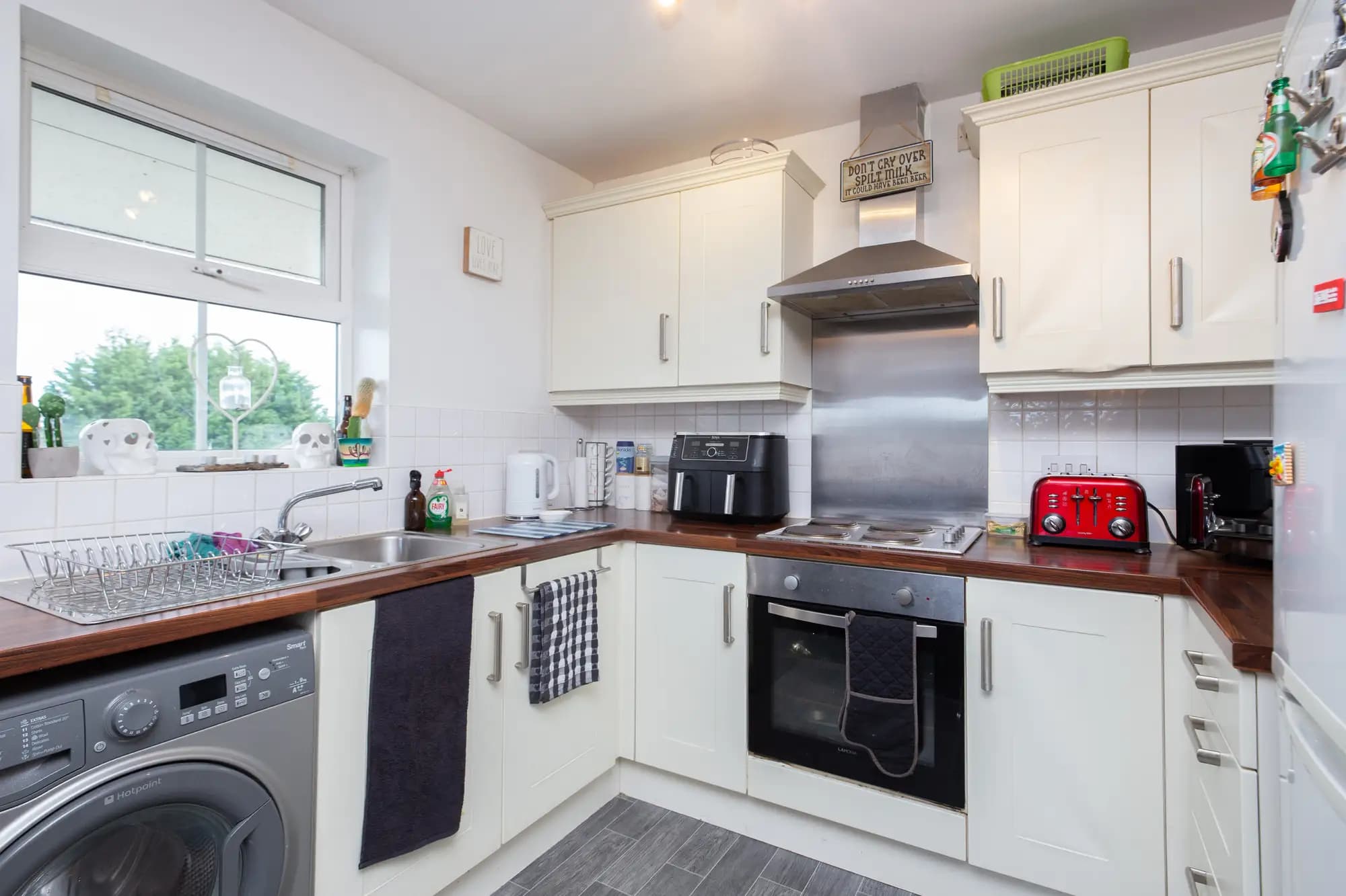 property photo 5 of 18