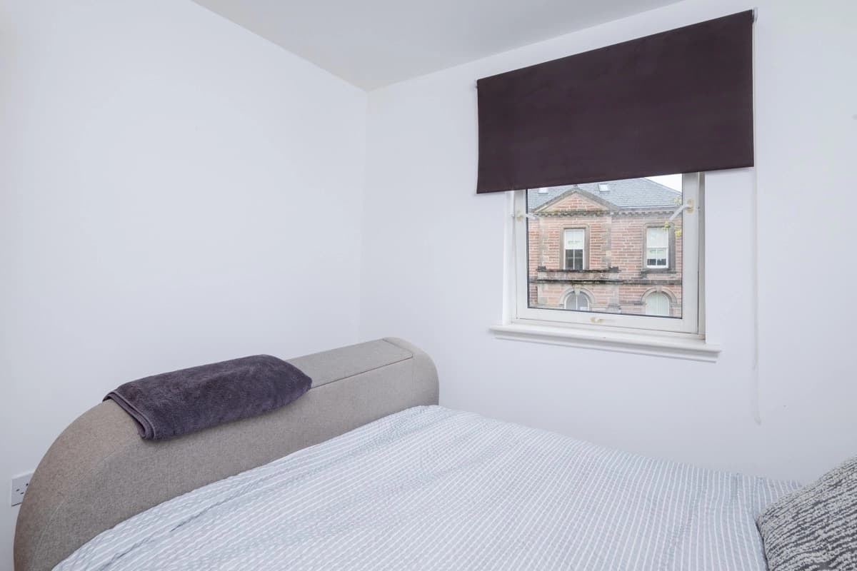 property photo 13 of 18