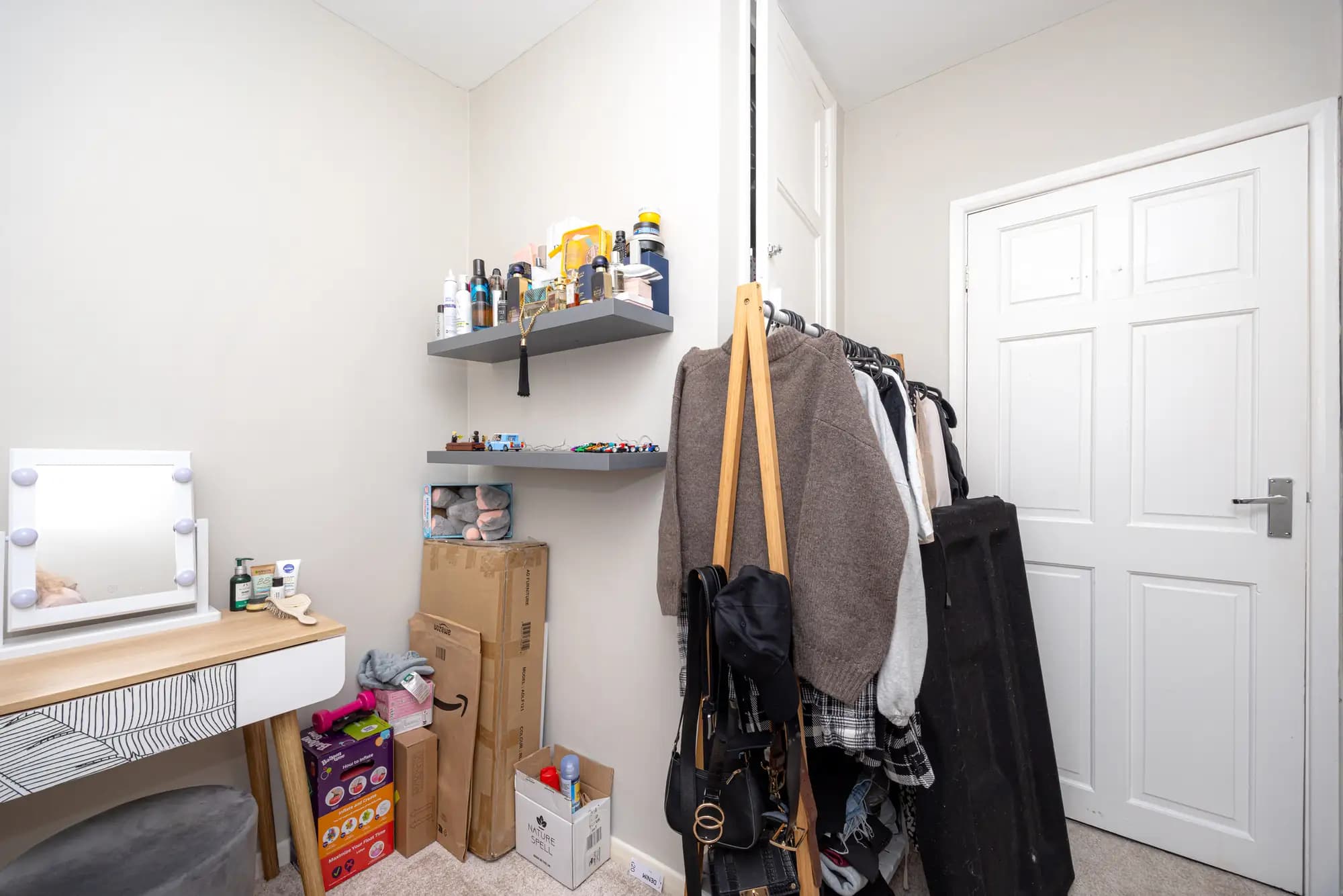 property photo 18 of 30