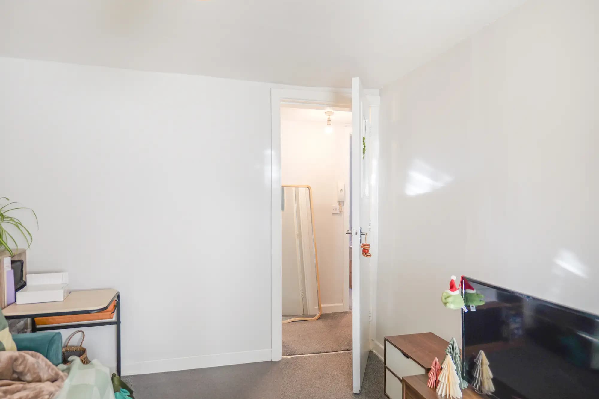 property photo 11 of 23