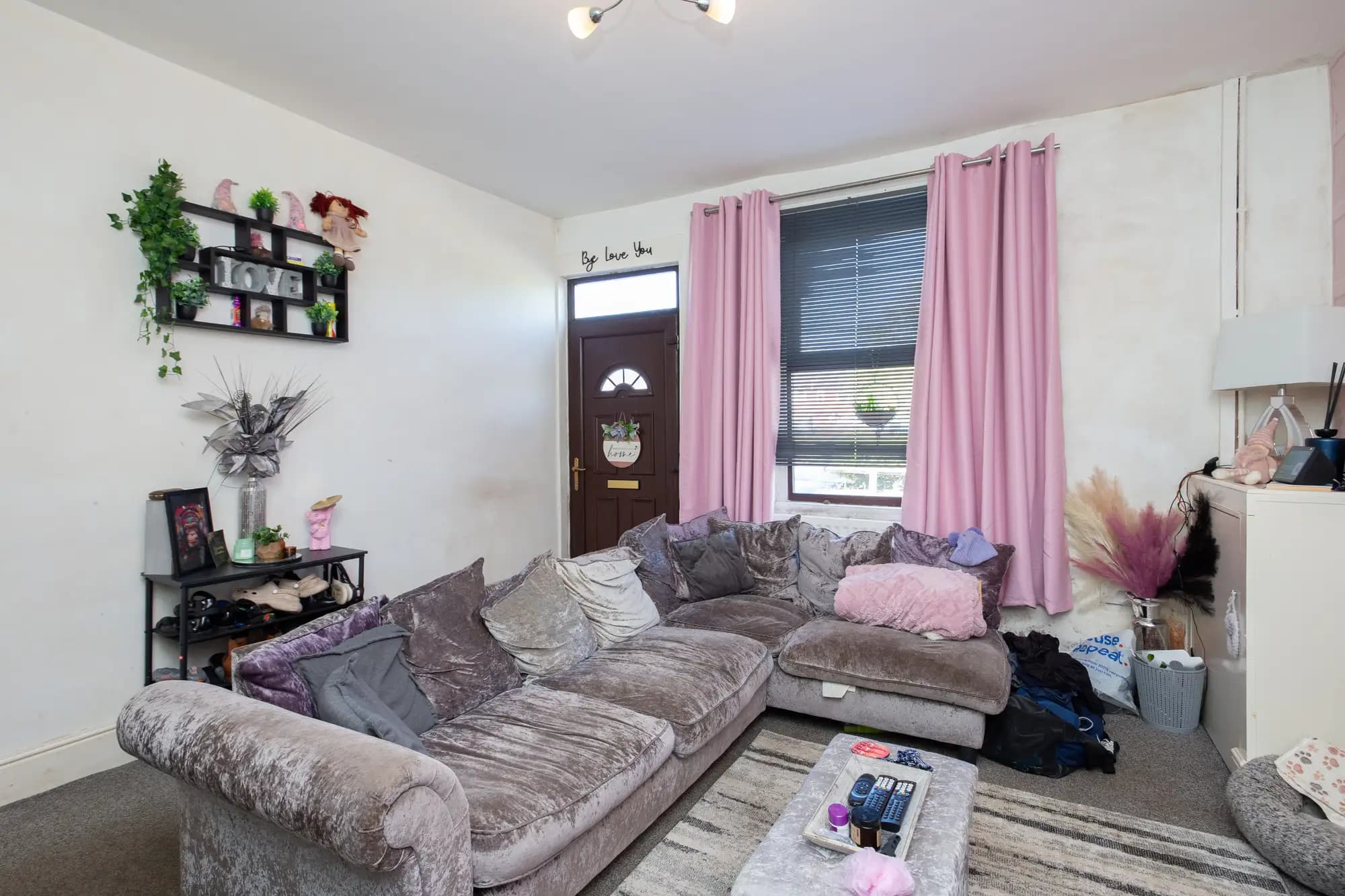property photo 5 of 18