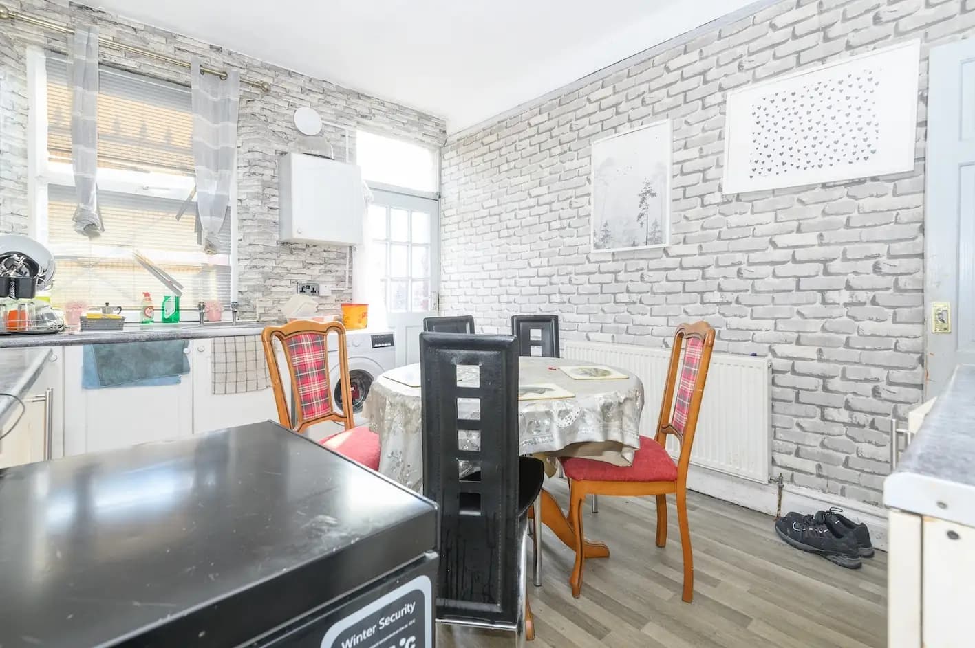 property photo 5 of 22