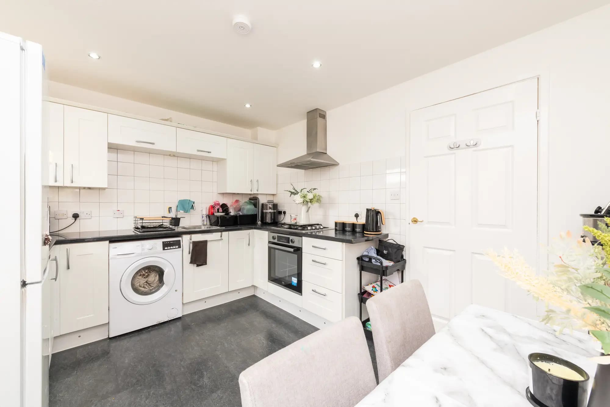 property photo 9 of 33