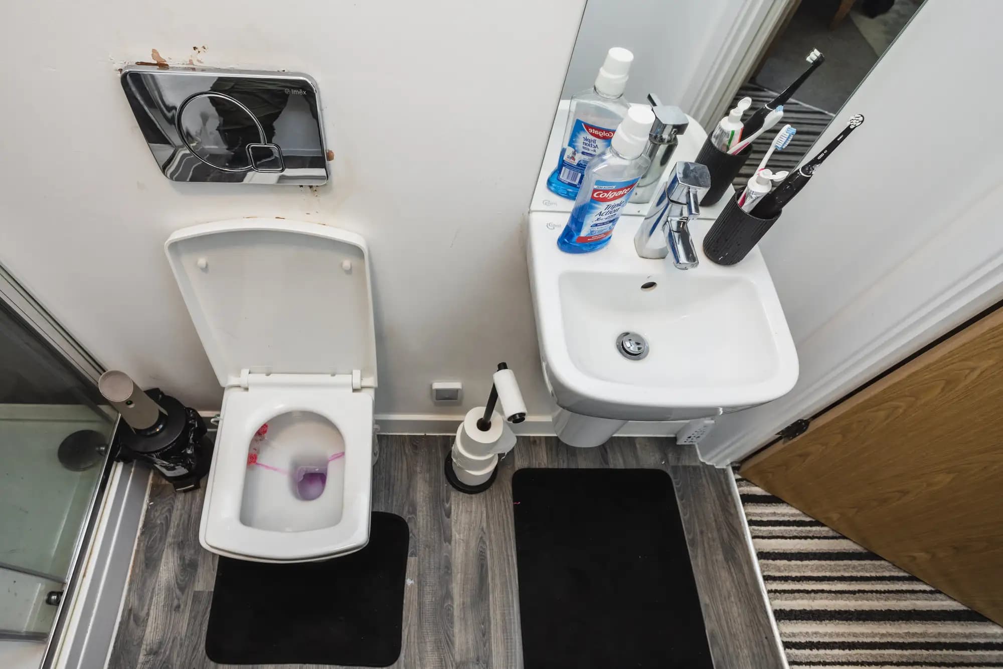 property photo 8 of 19