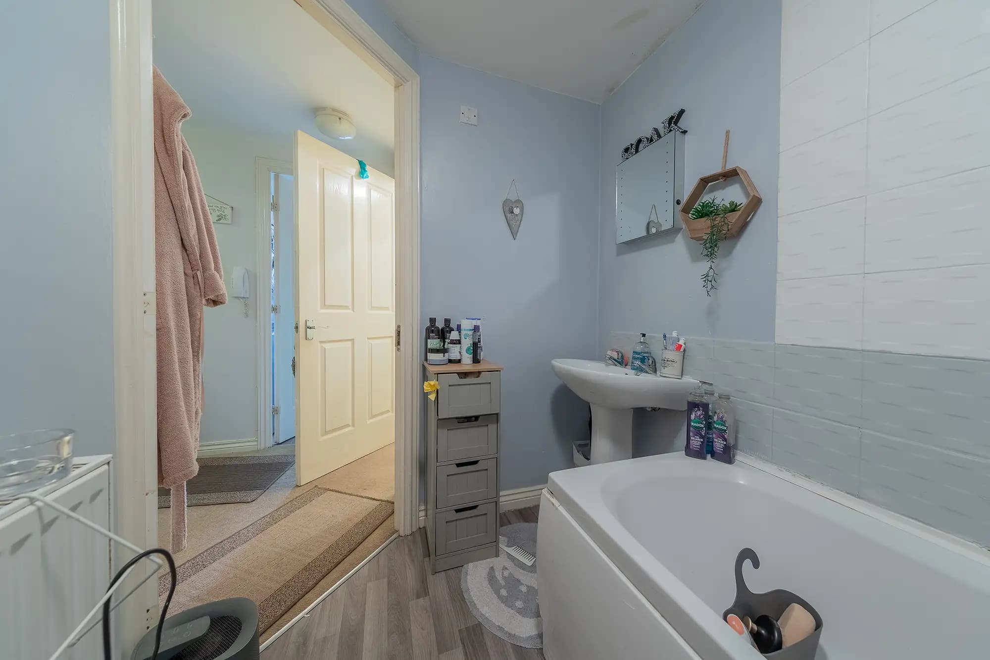 property photo 9 of 14