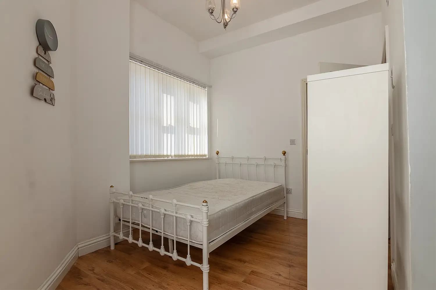 property photo 9 of 22