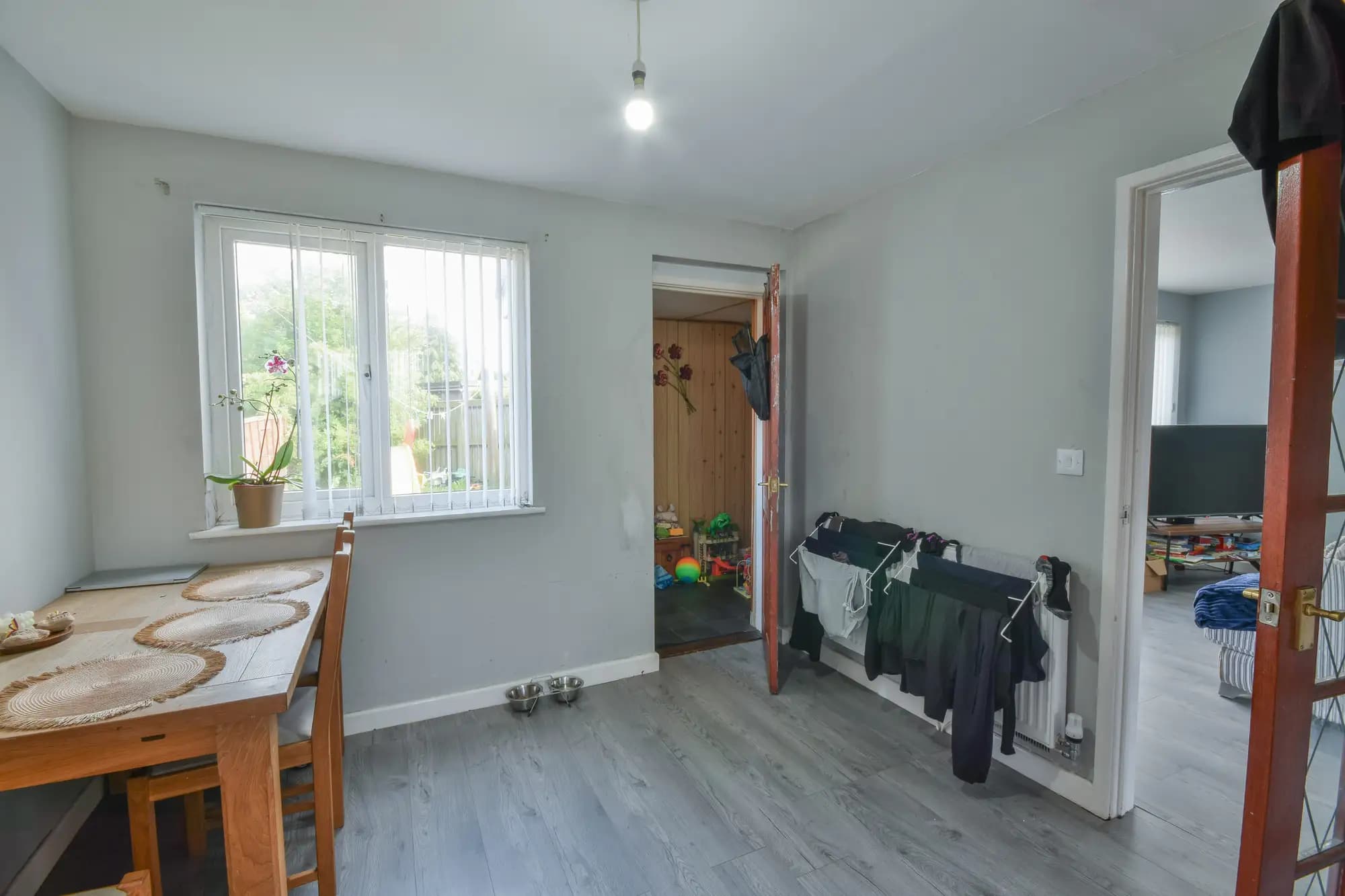 property photo 6 of 19
