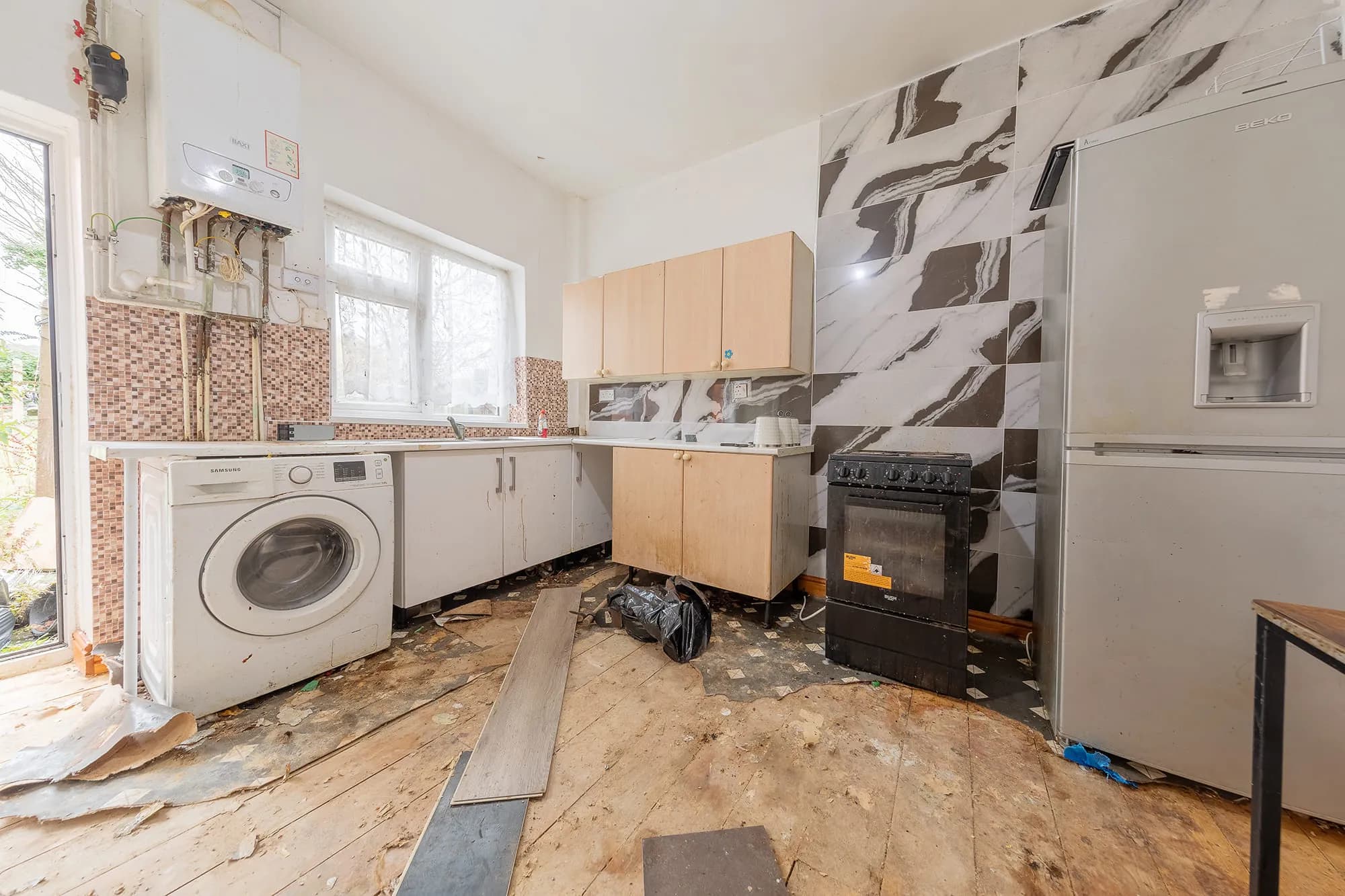 property photo 5 of 18