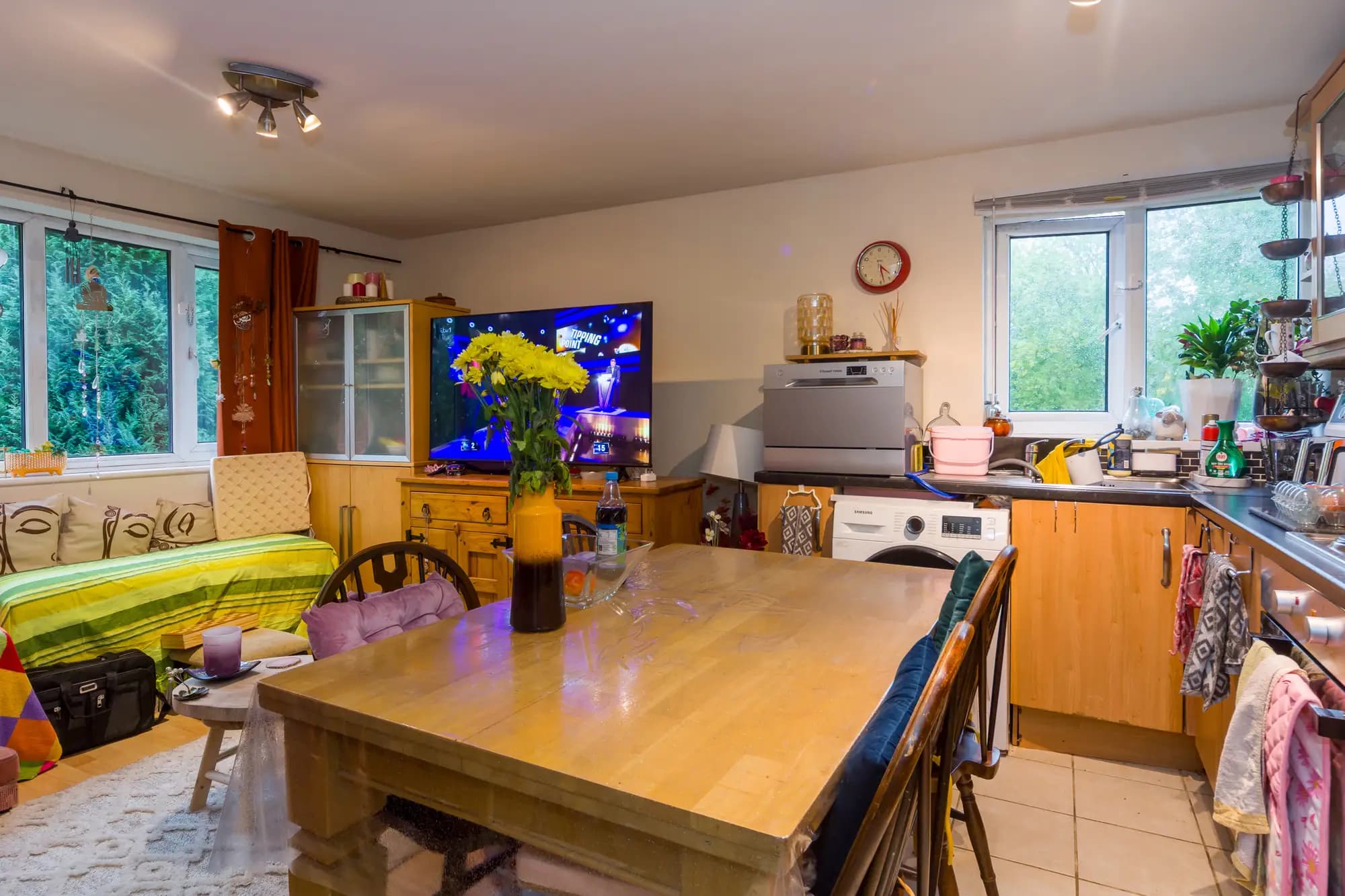 property photo 8 of 19