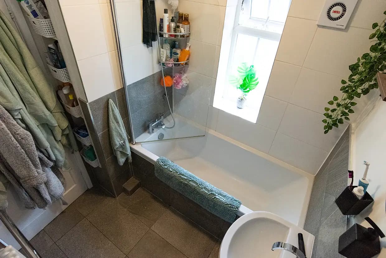 property photo 10 of 15