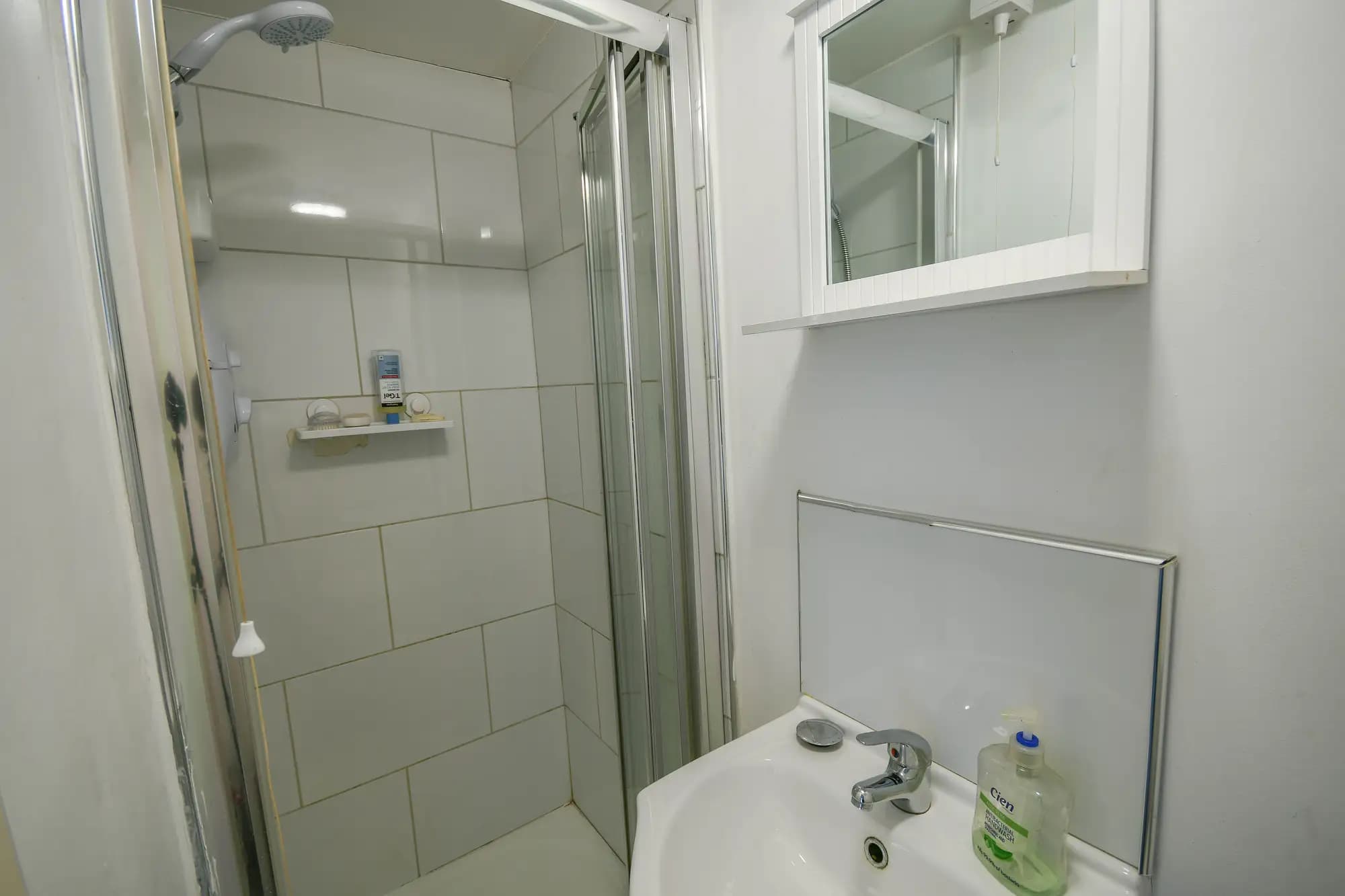 property photo 8 of 29