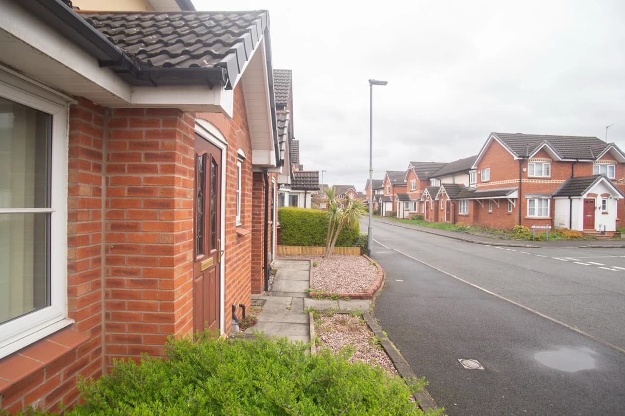 property photo 27 of 31