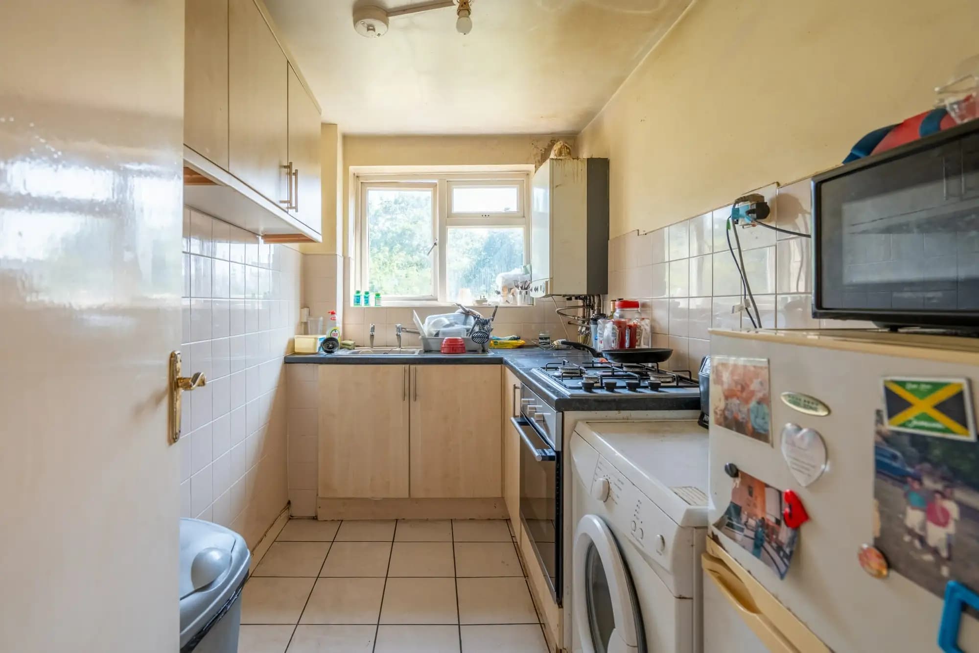 property photo 5 of 16