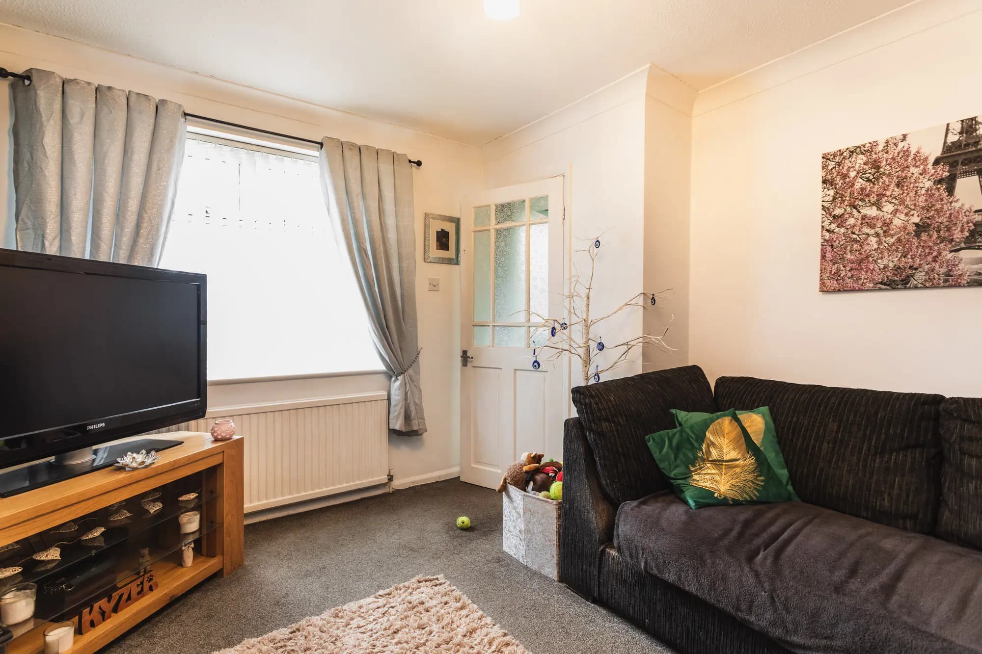 property photo 4 of 21