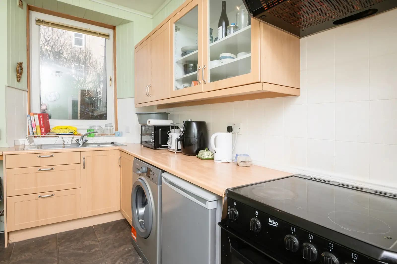 property photo 7 of 14