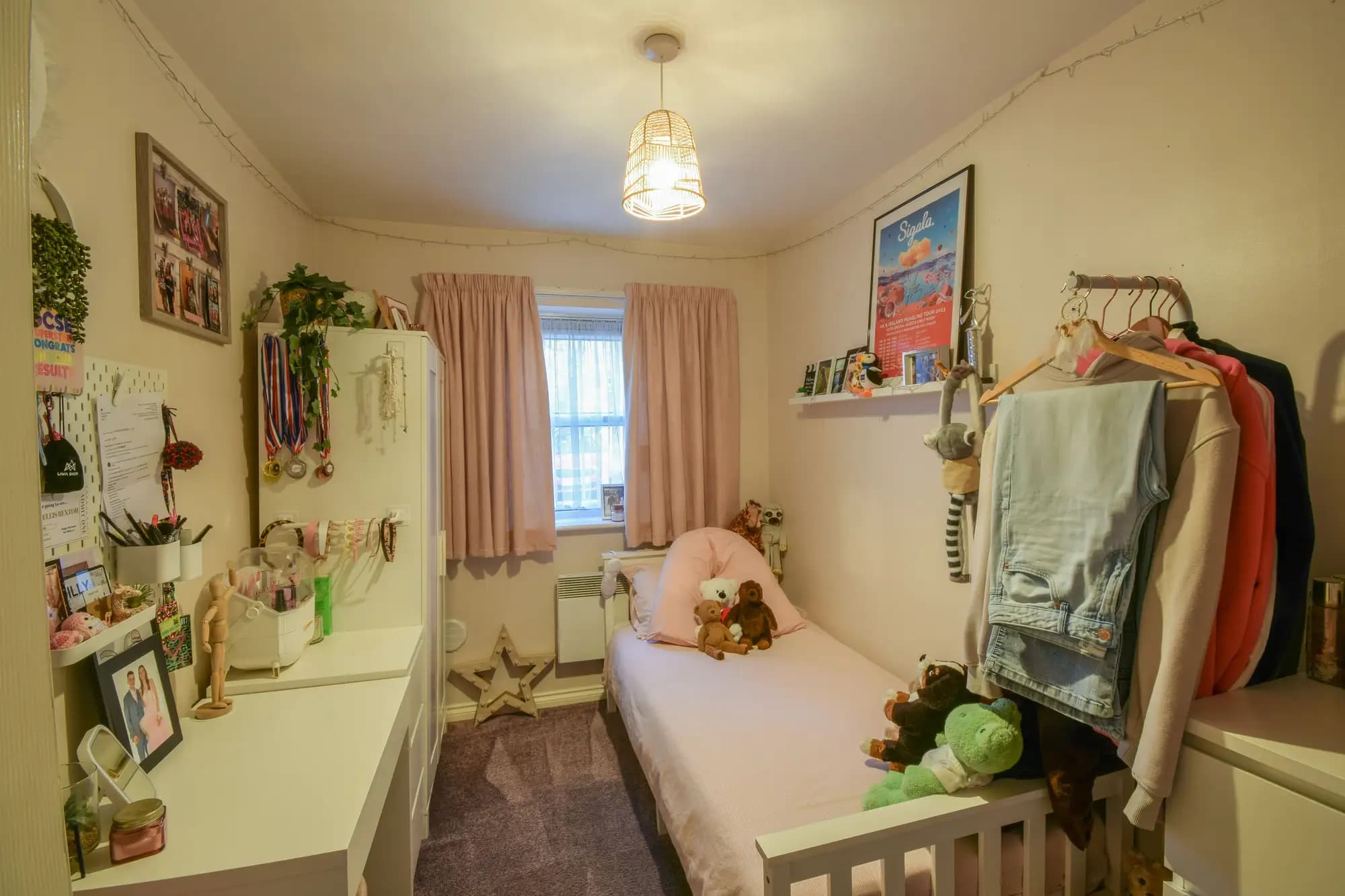 property photo 9 of 15