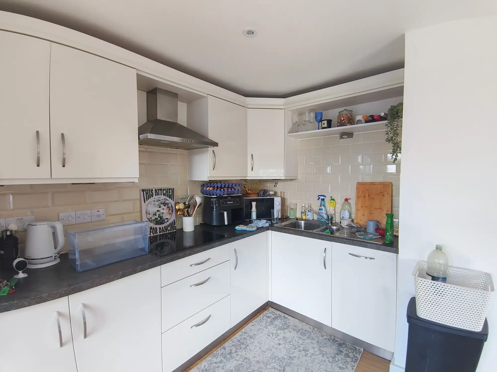 property photo 12 of 41