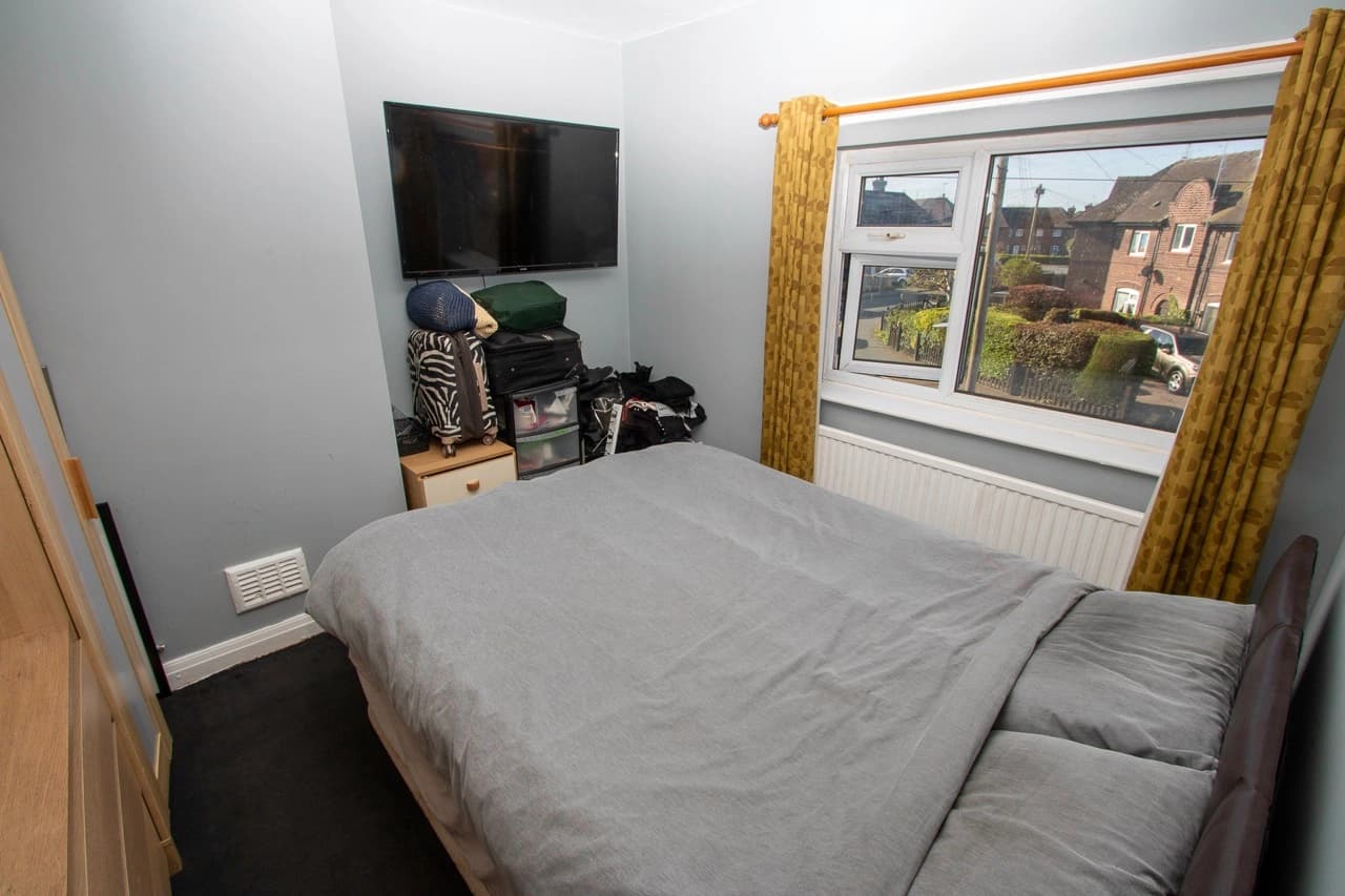 property photo 11 of 19