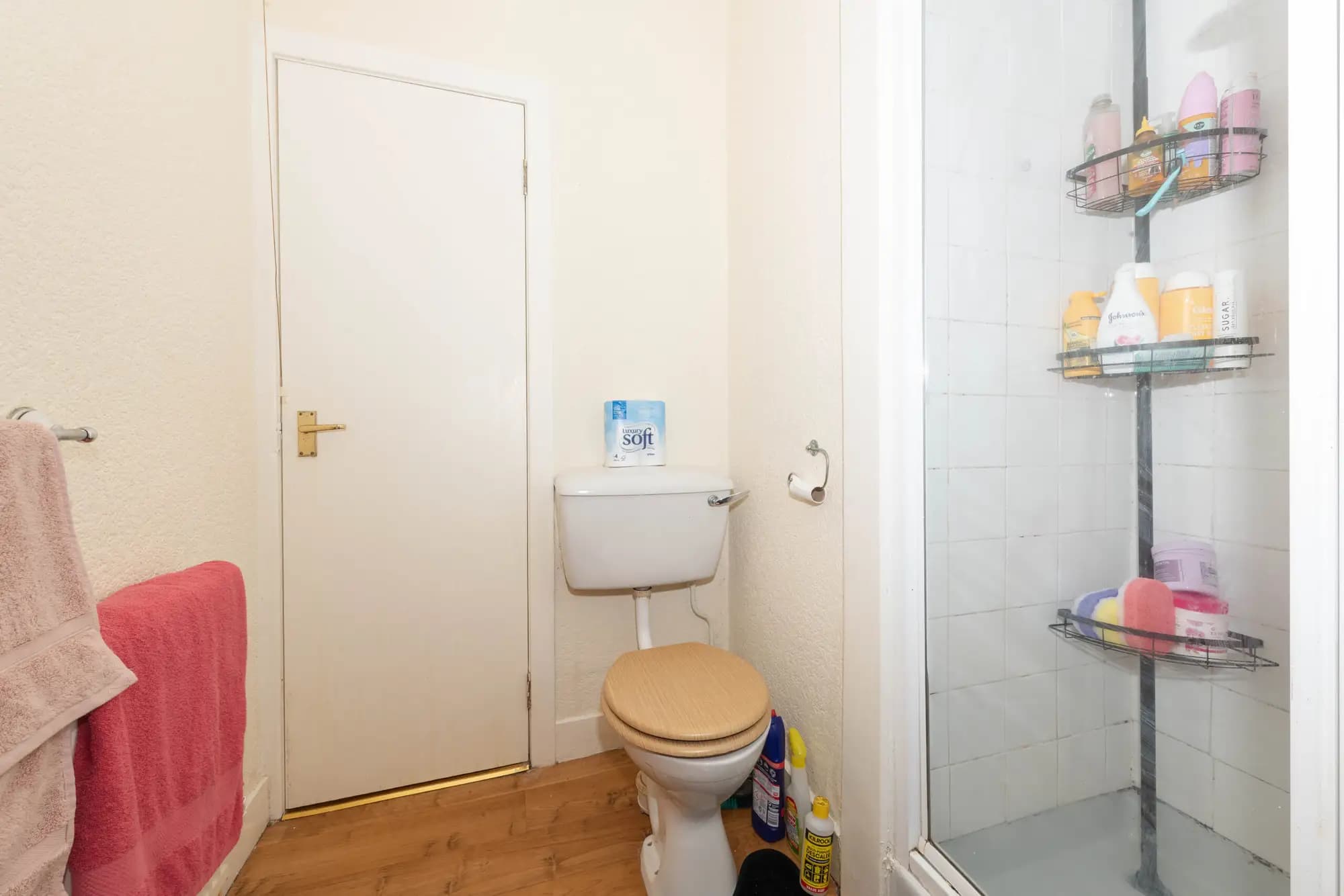 property photo 8 of 15