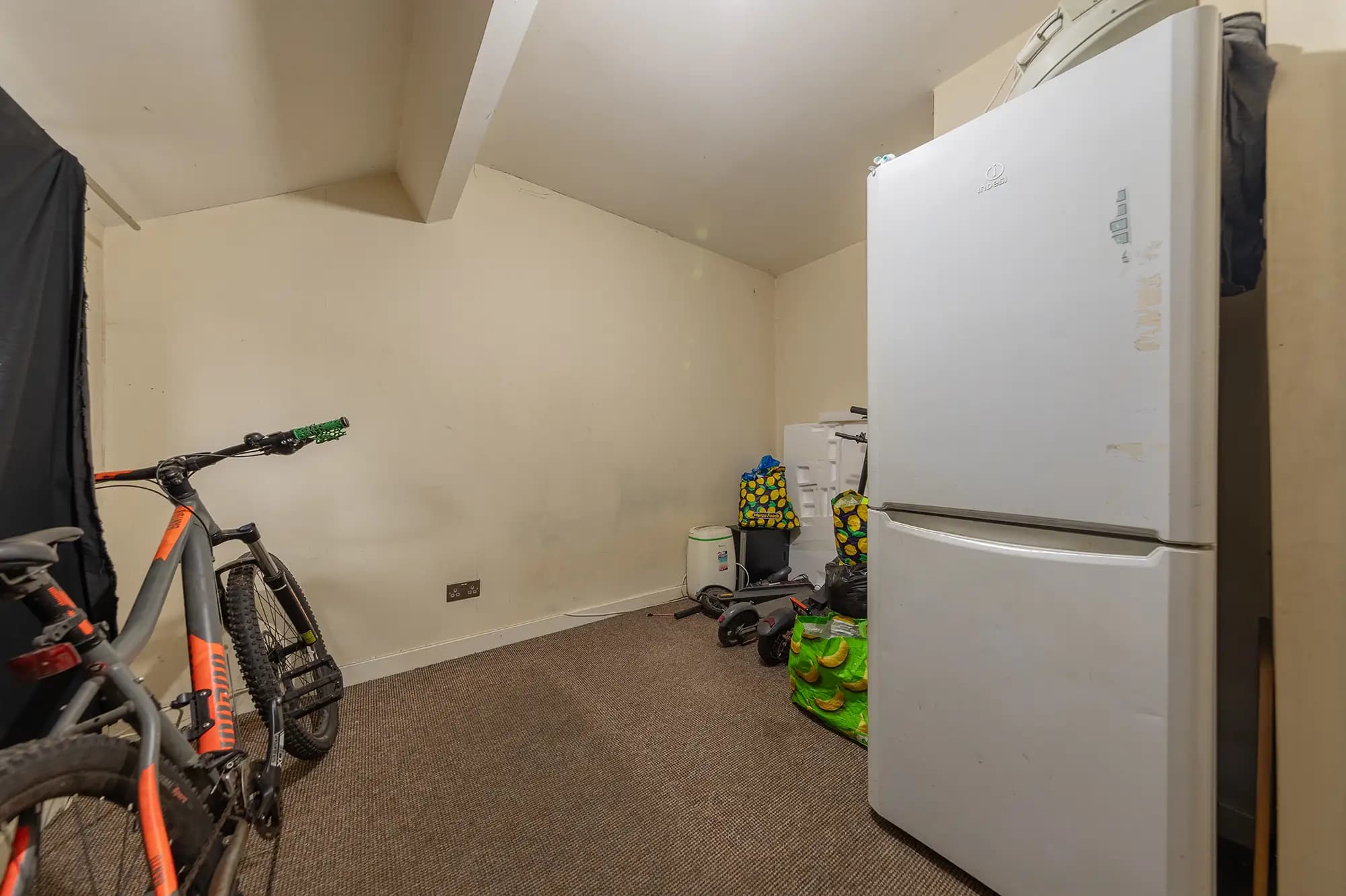 property photo 15 of 22