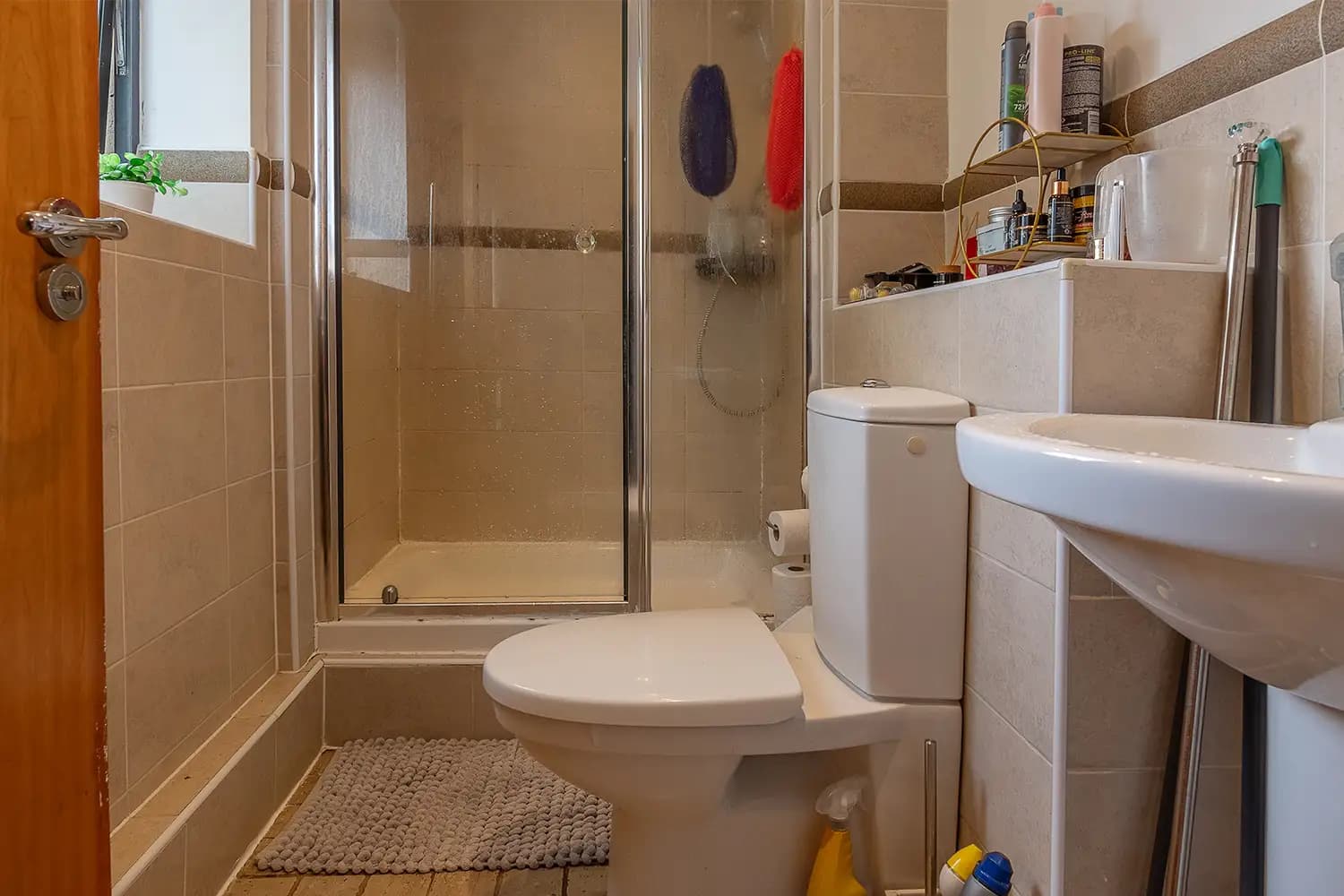 property photo 14 of 28