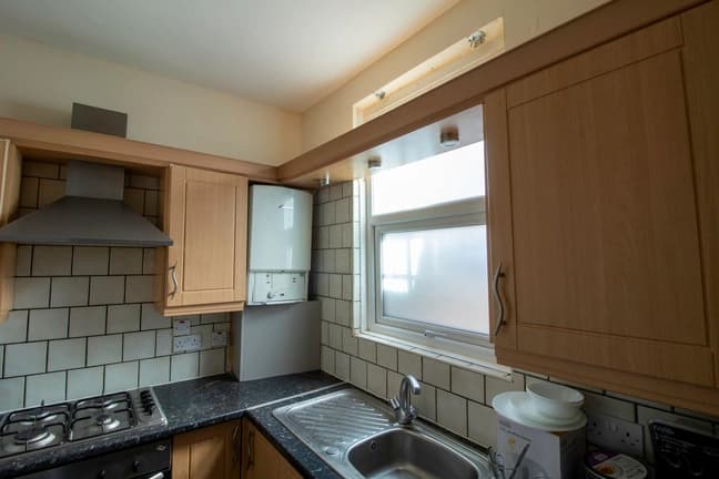 property photo 6 of 30