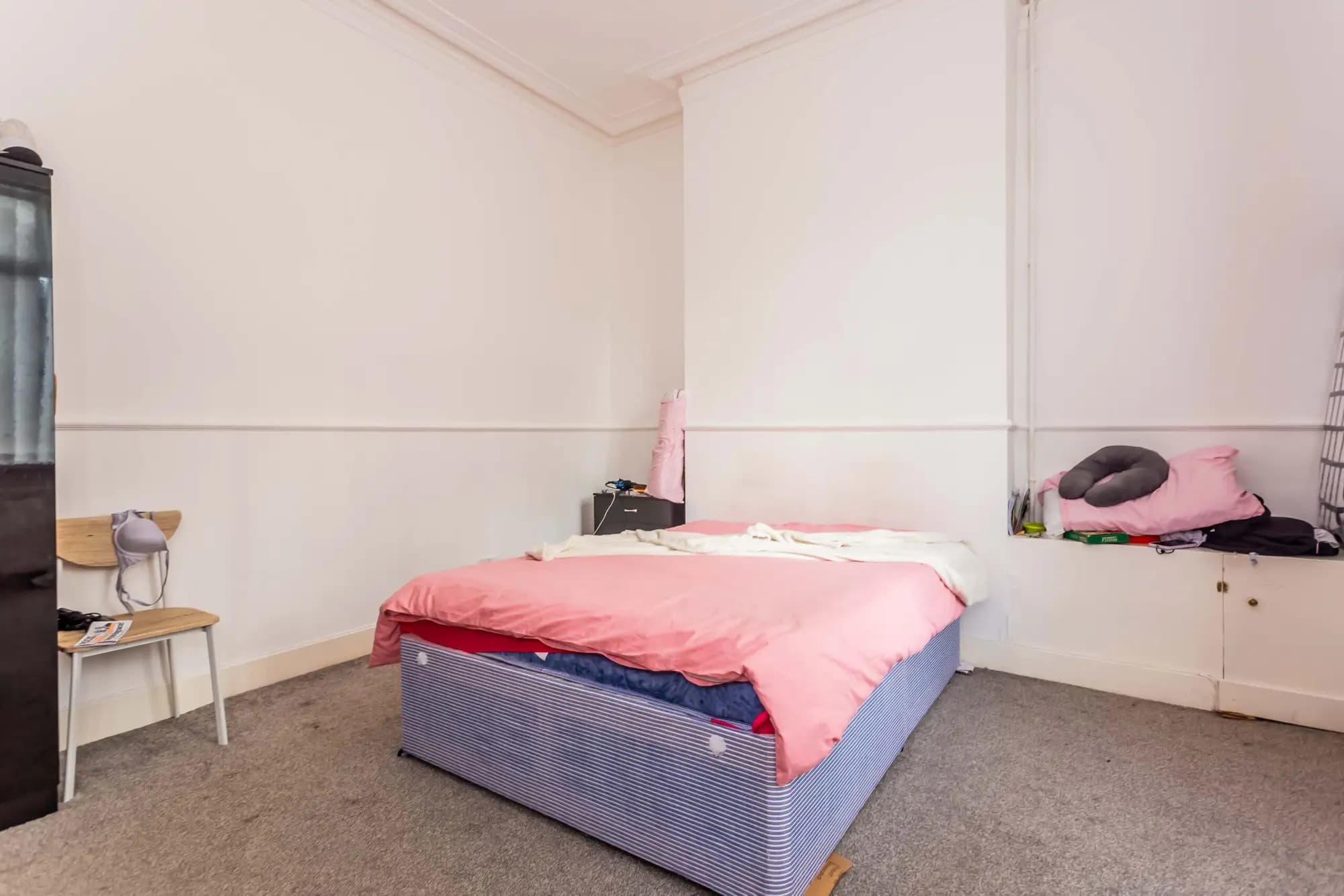 property photo 13 of 17