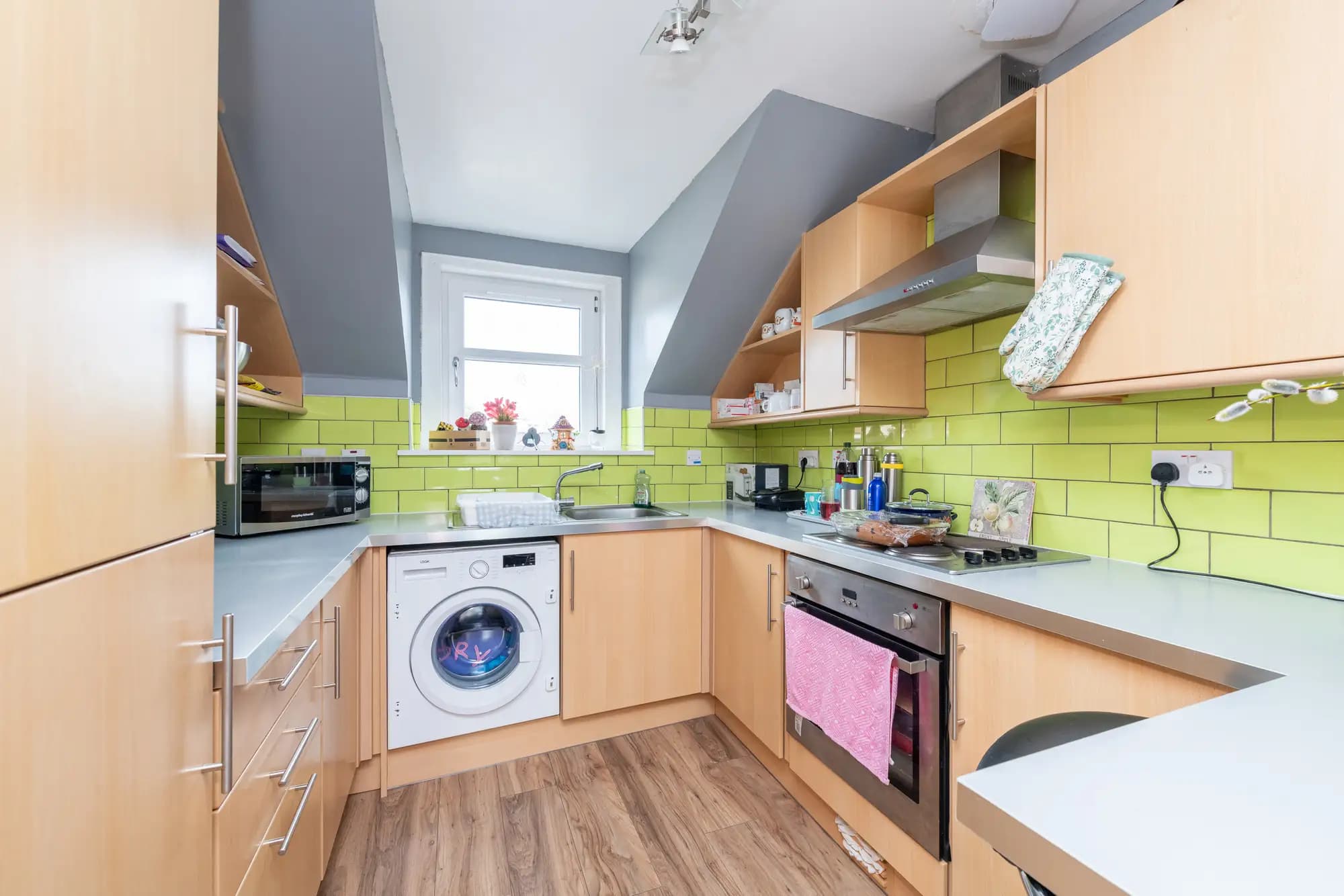 property photo 5 of 24