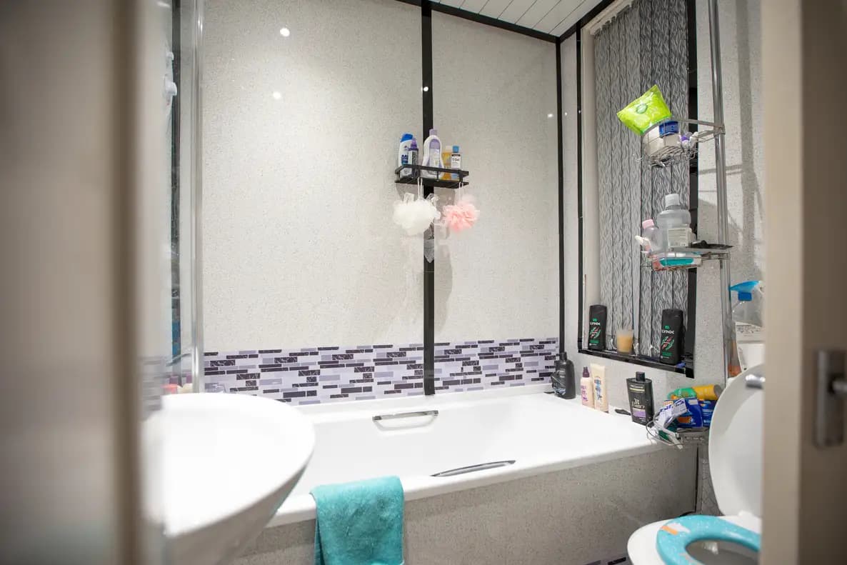 property photo 14 of 28