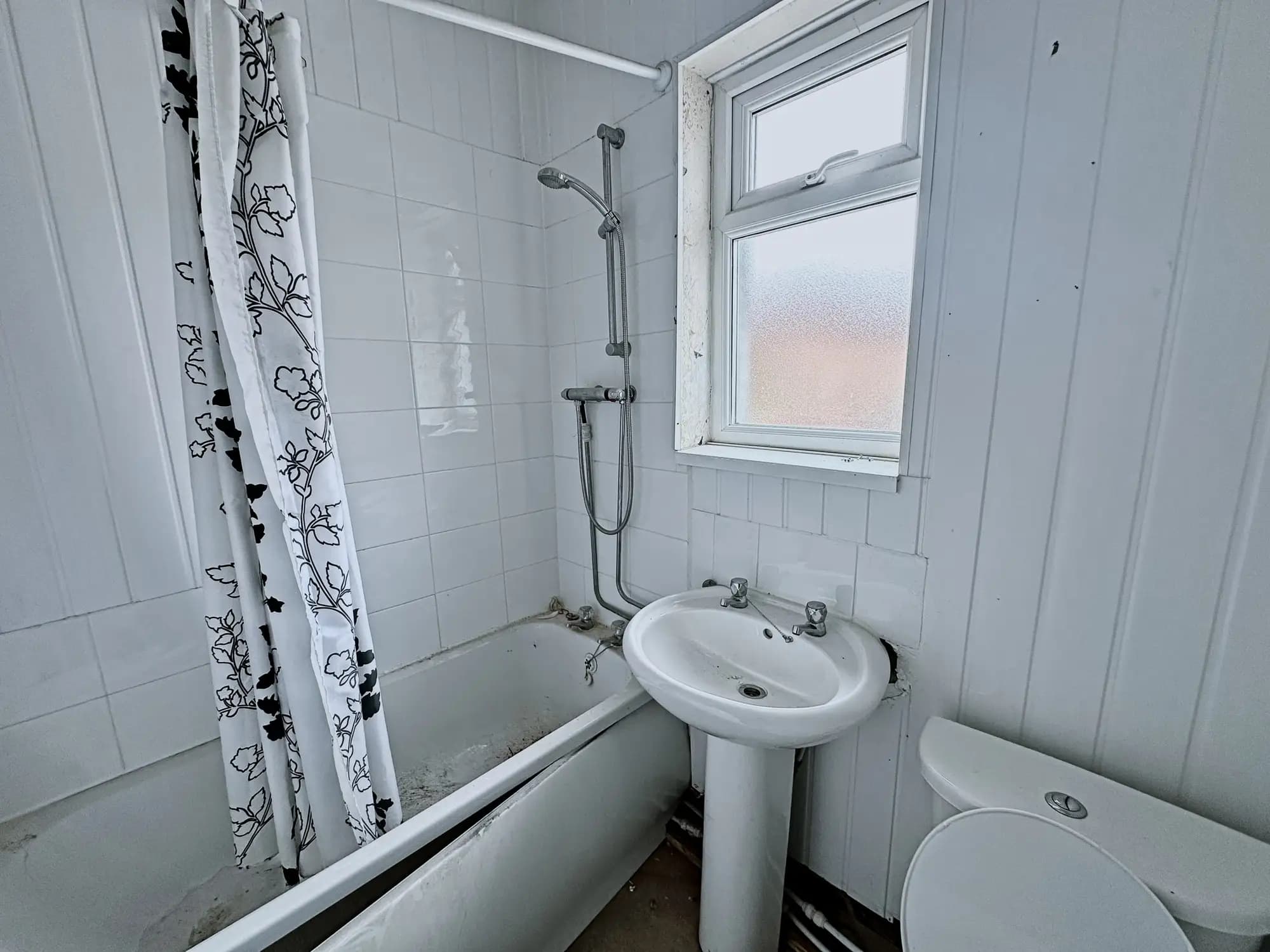 property photo 7 of 22