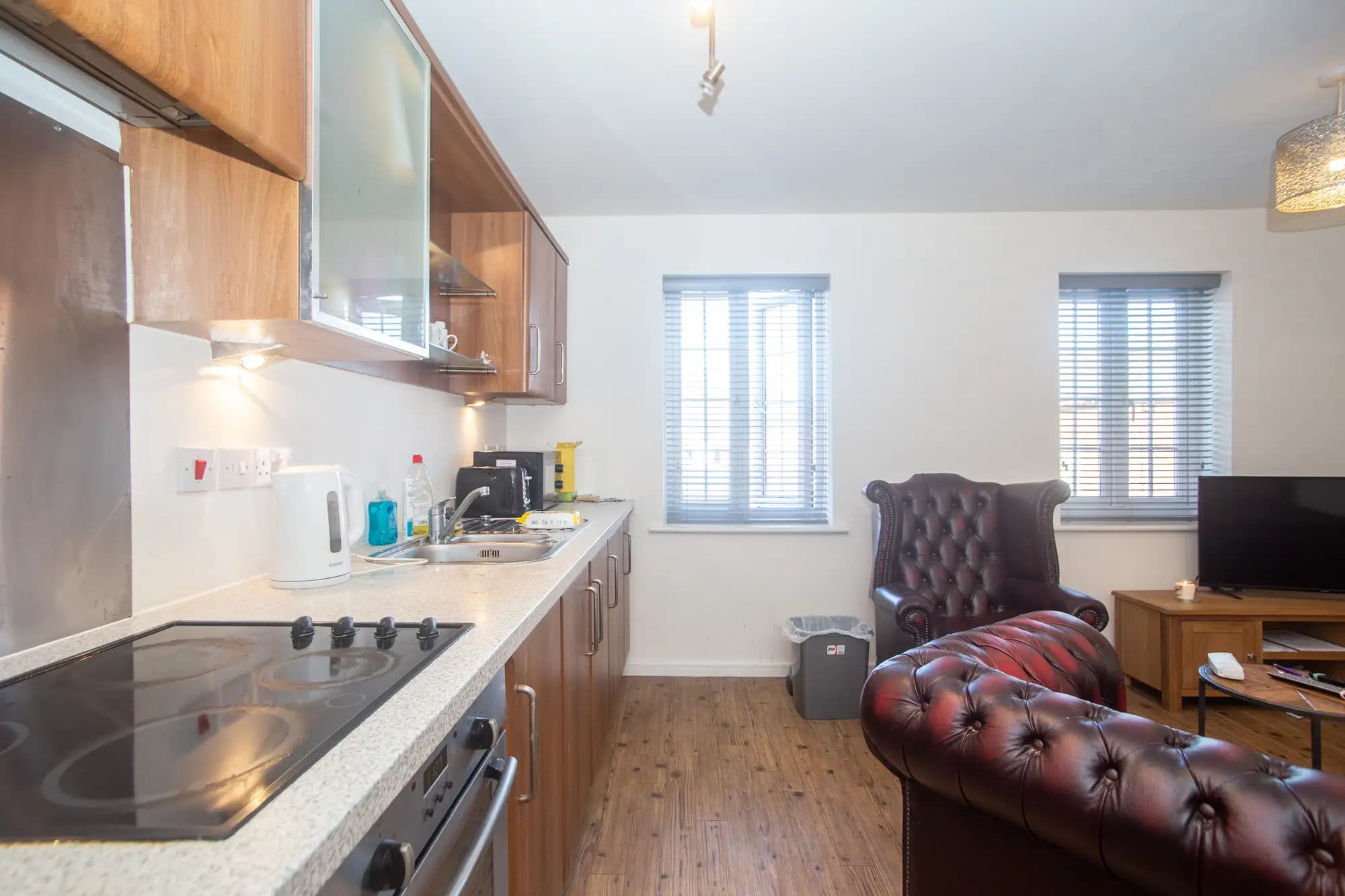 property photo 7 of 16