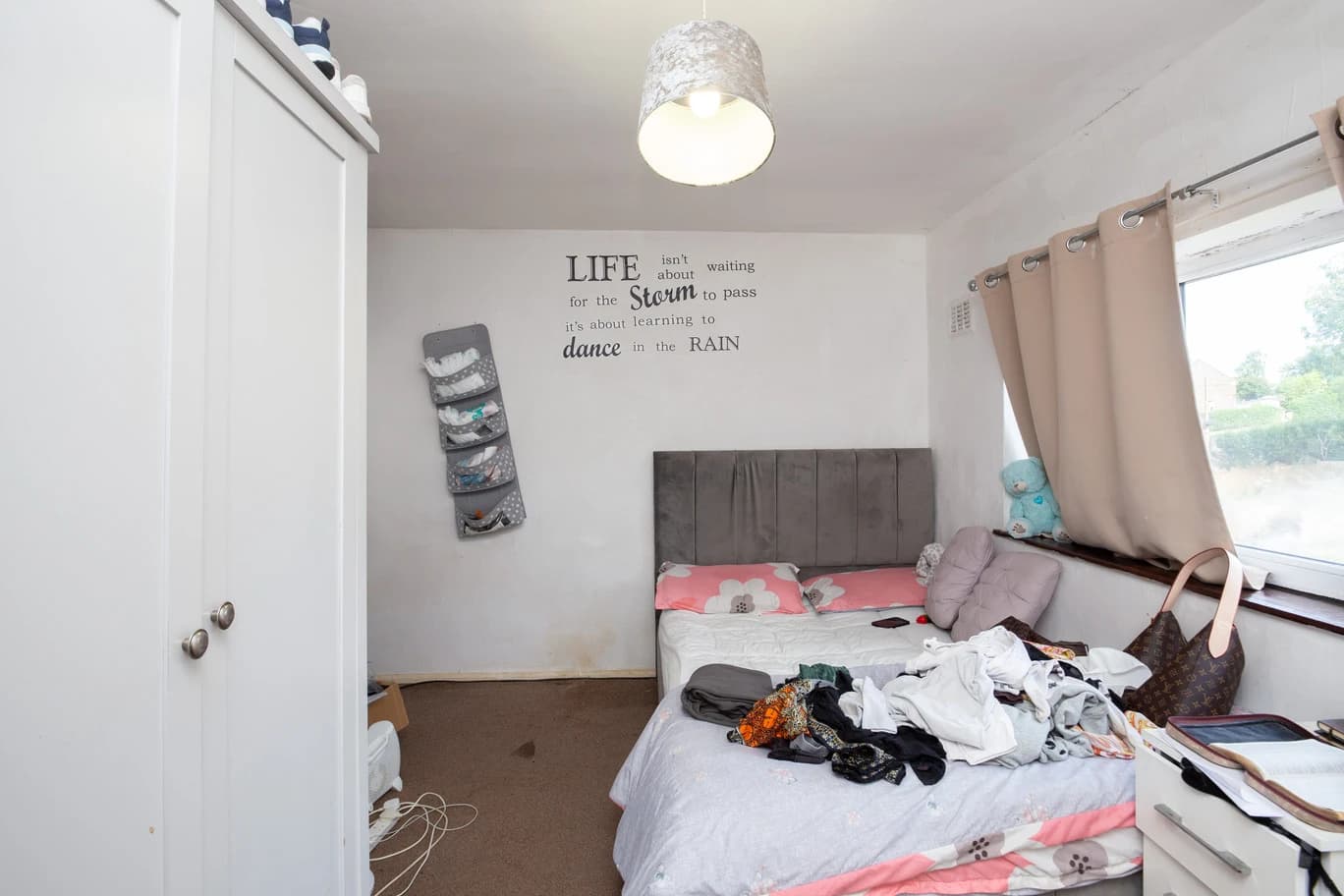property photo 8 of 21
