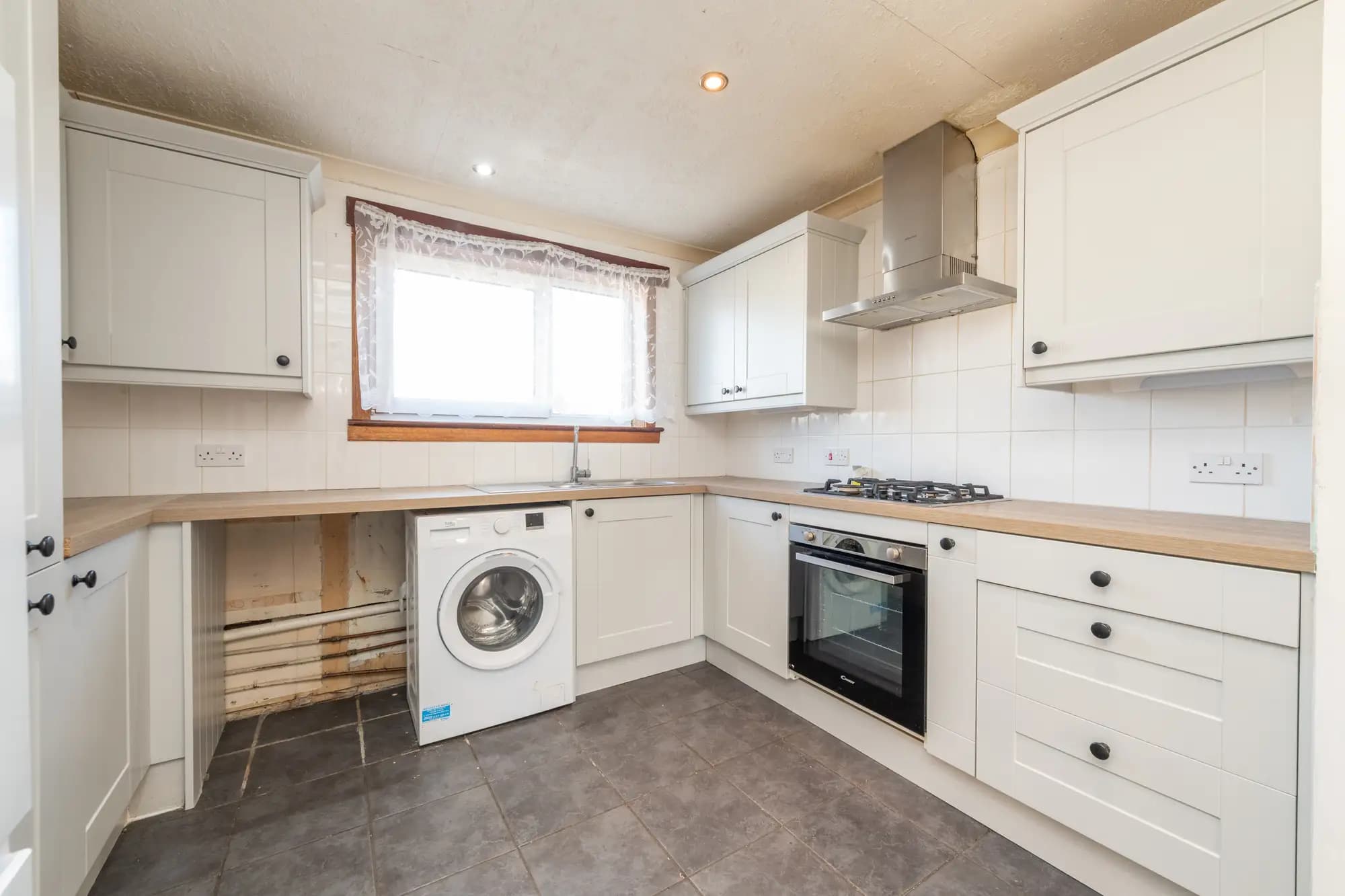 property photo 7 of 30