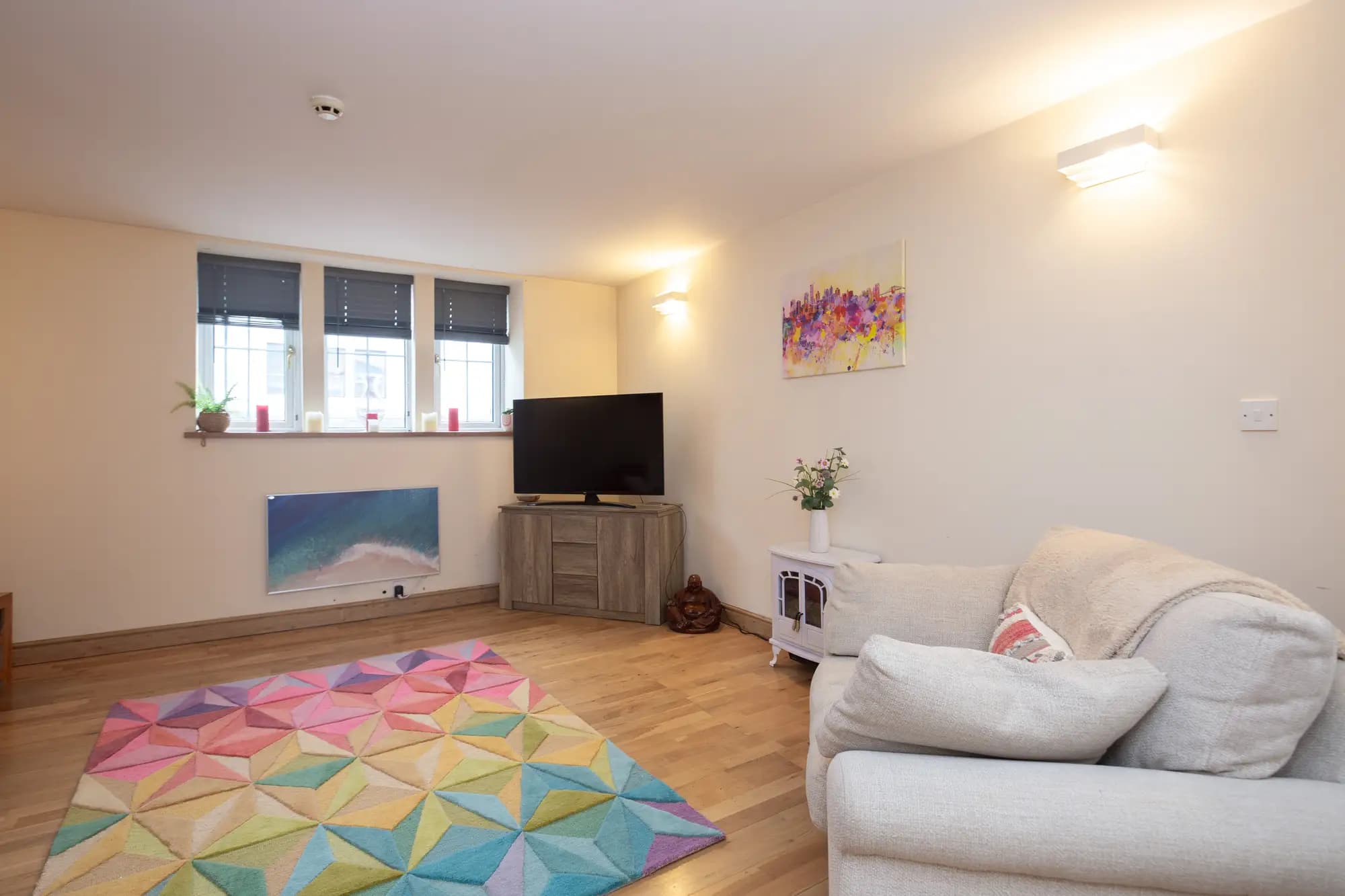 property photo 4 of 46