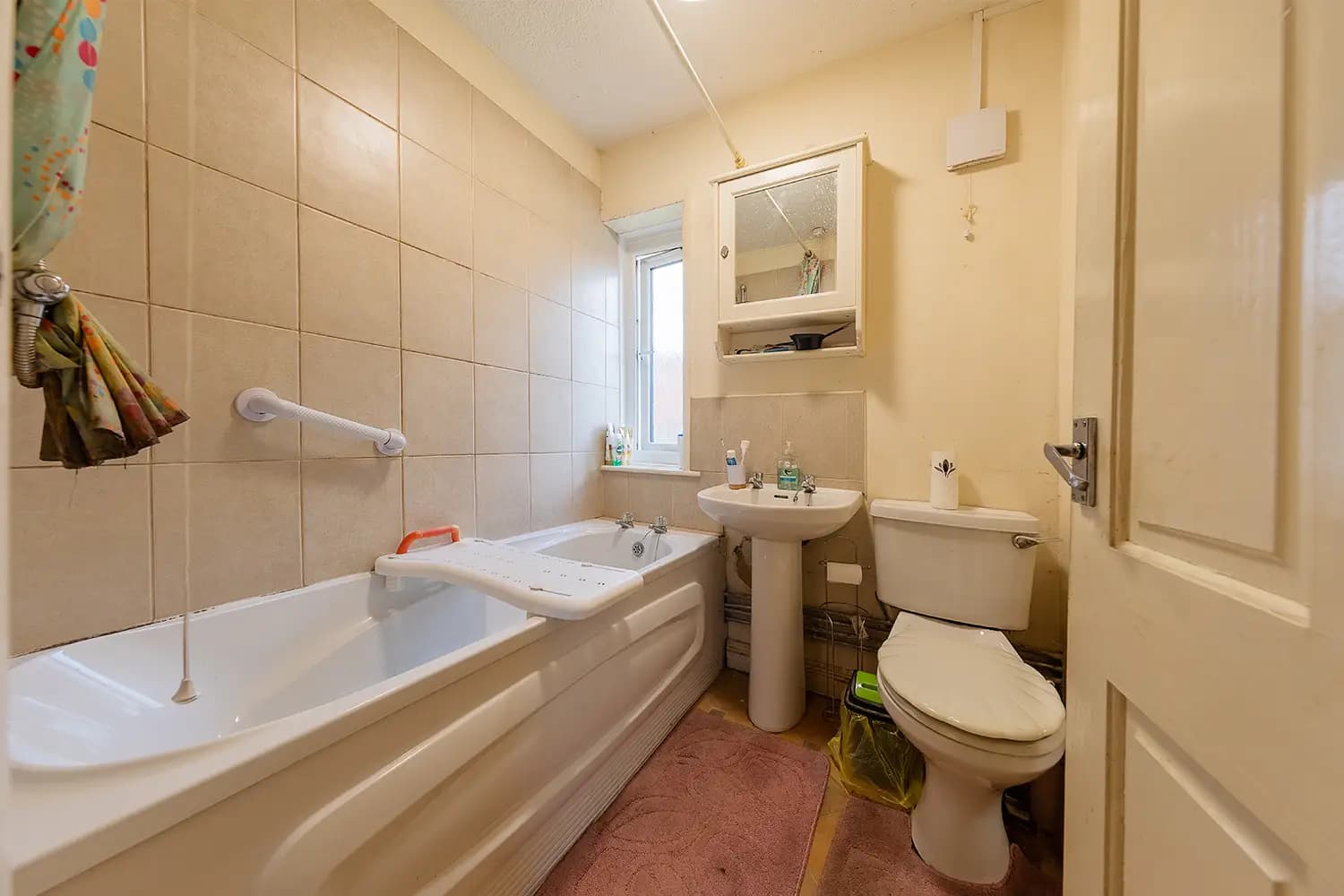 property photo 7 of 17